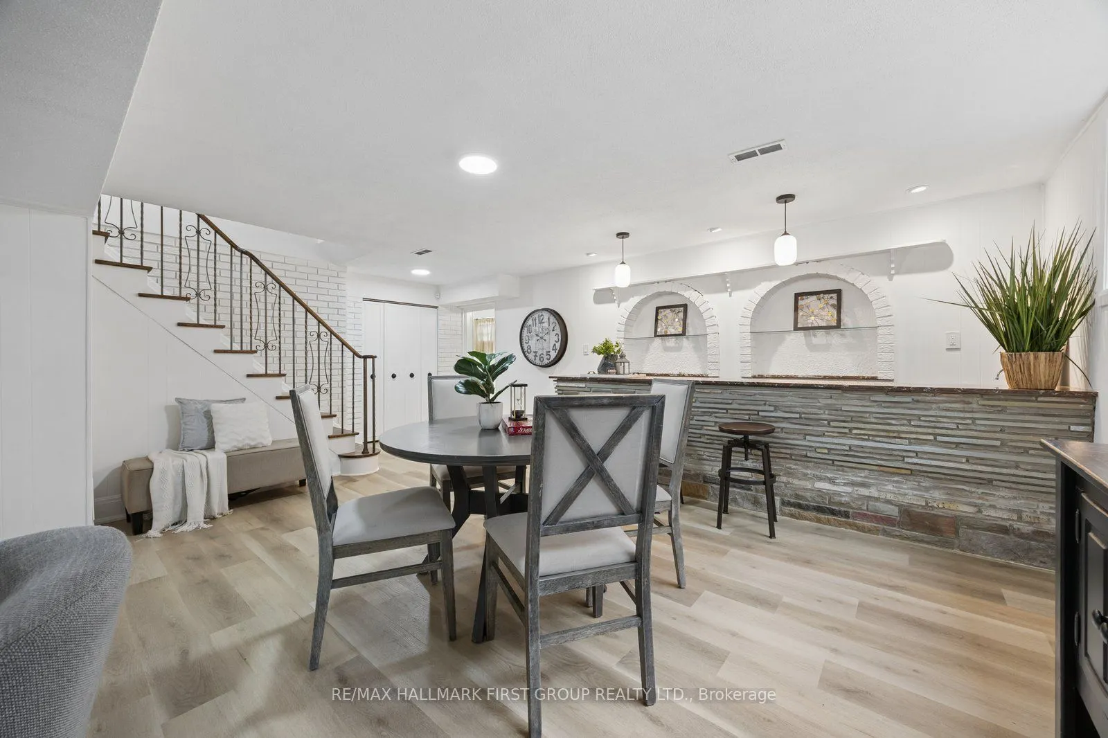 433 Port Union Road