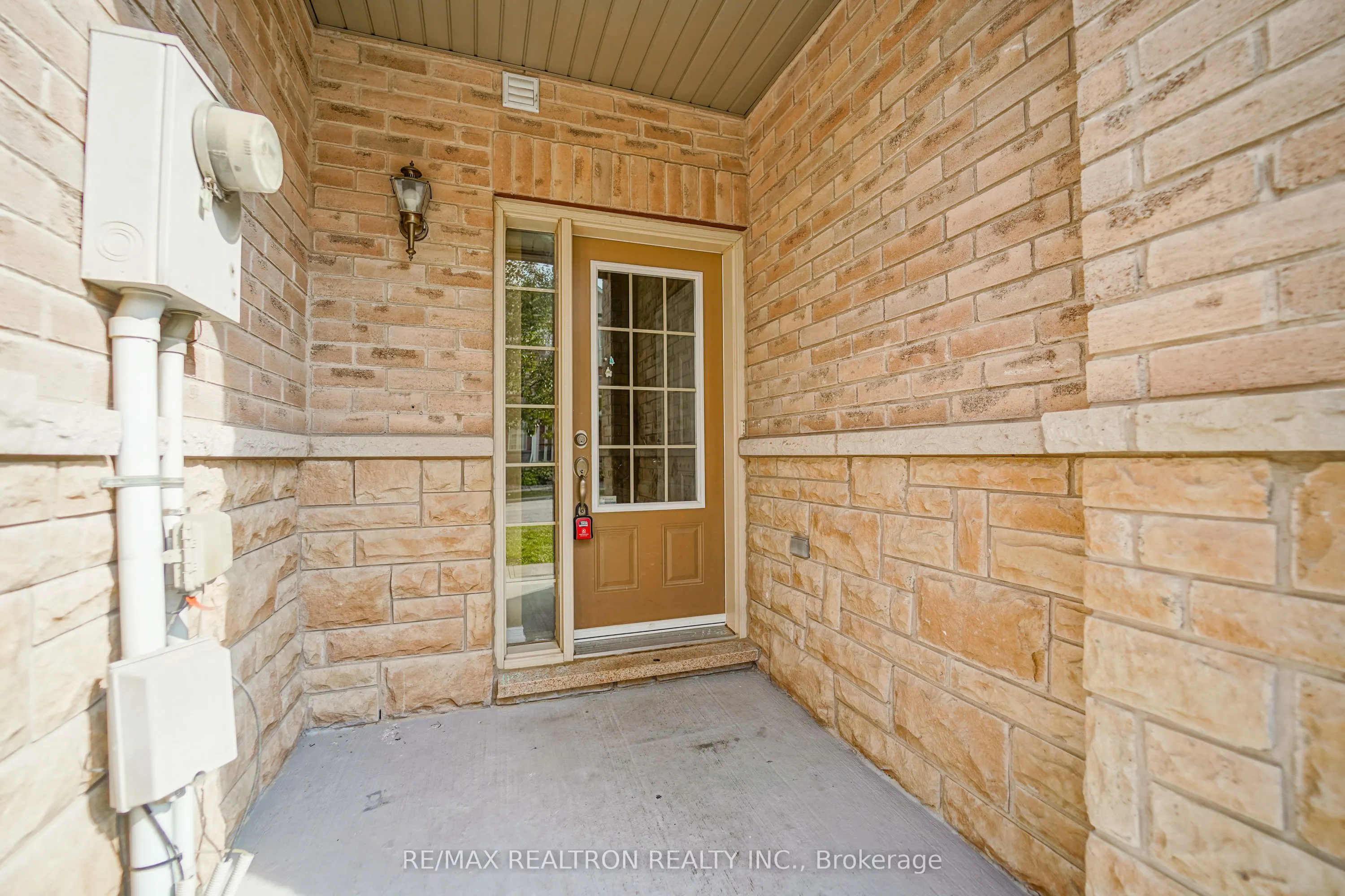 15 Blunden Road