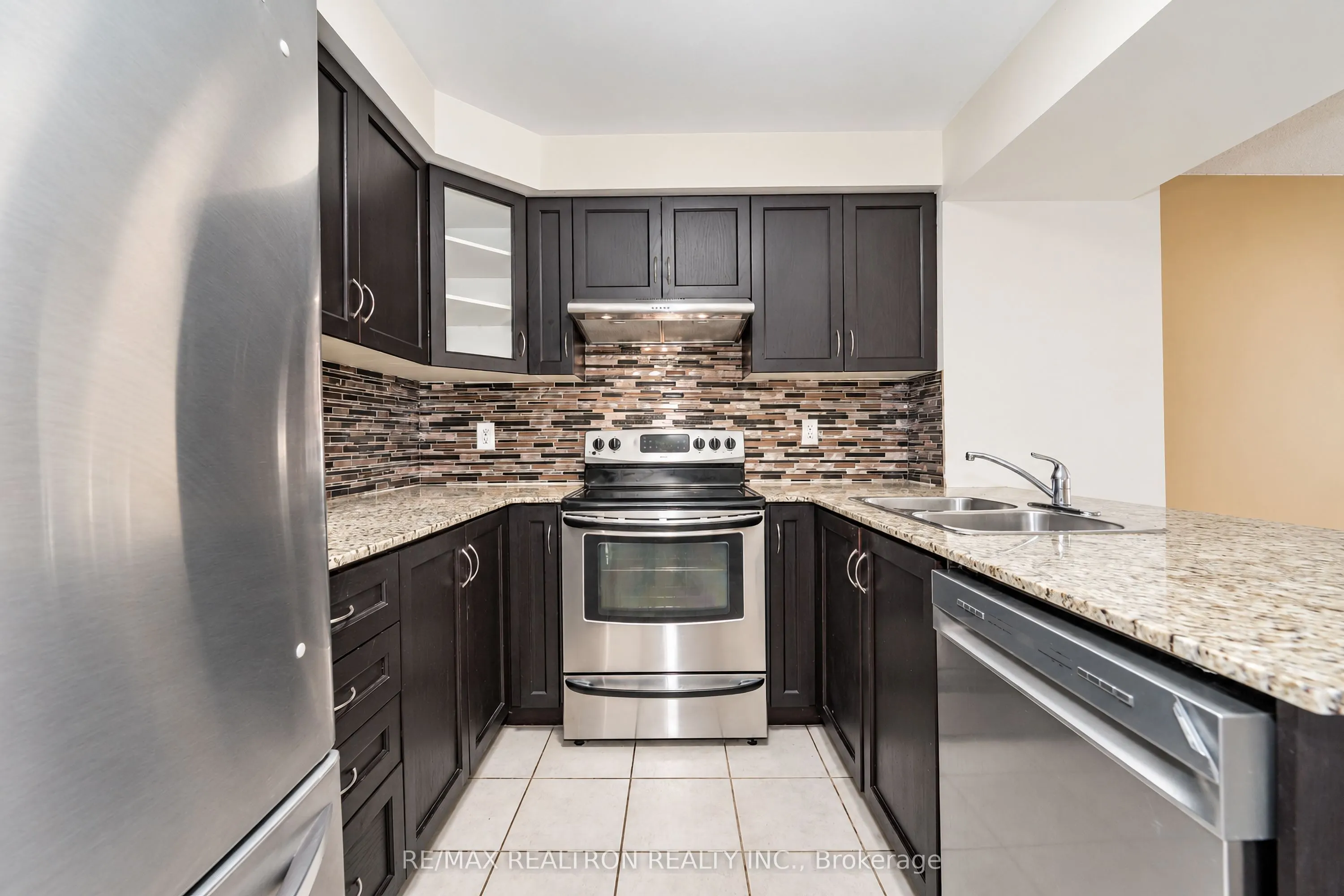 15 Blunden Road