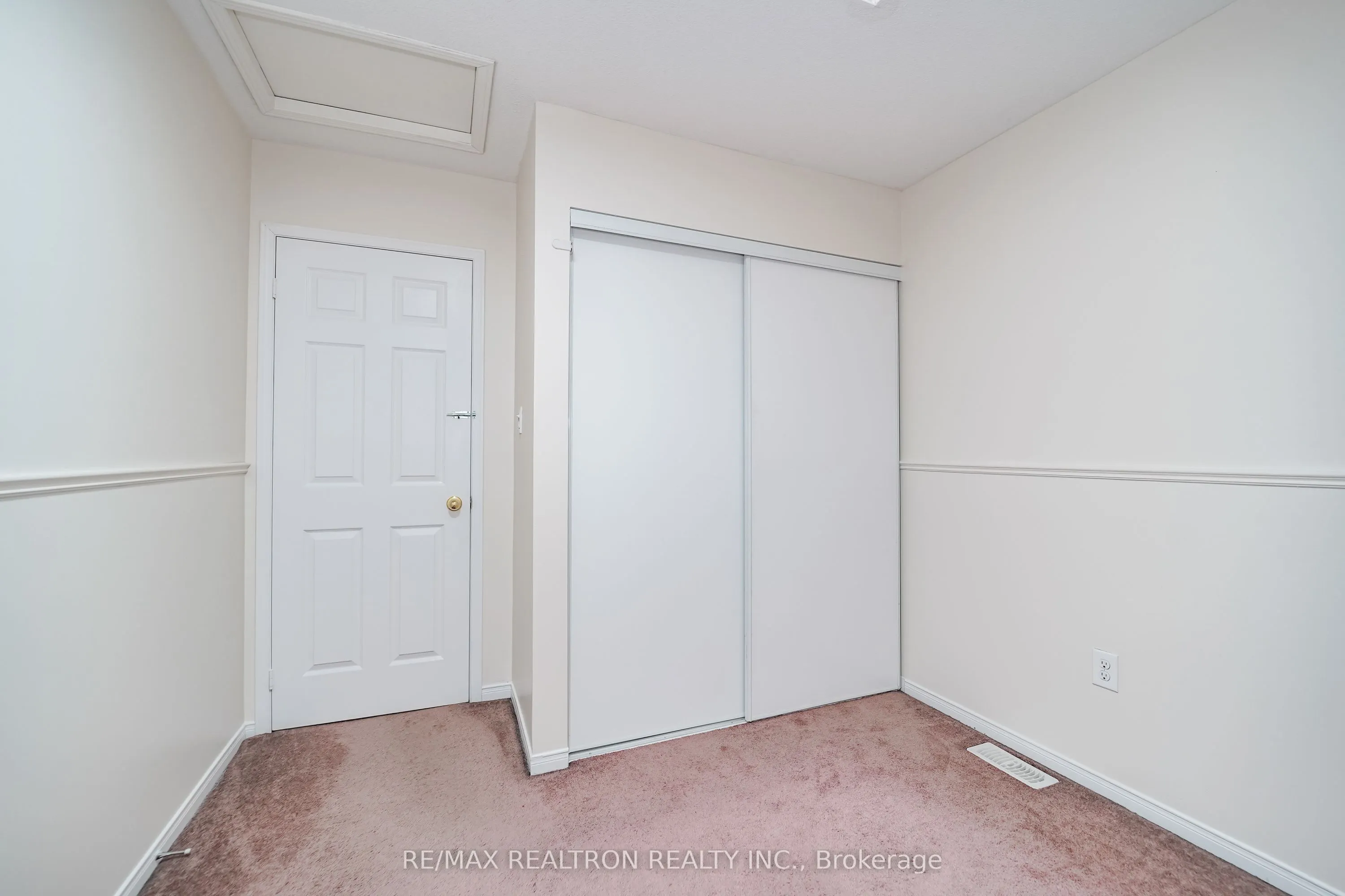 15 Blunden Road