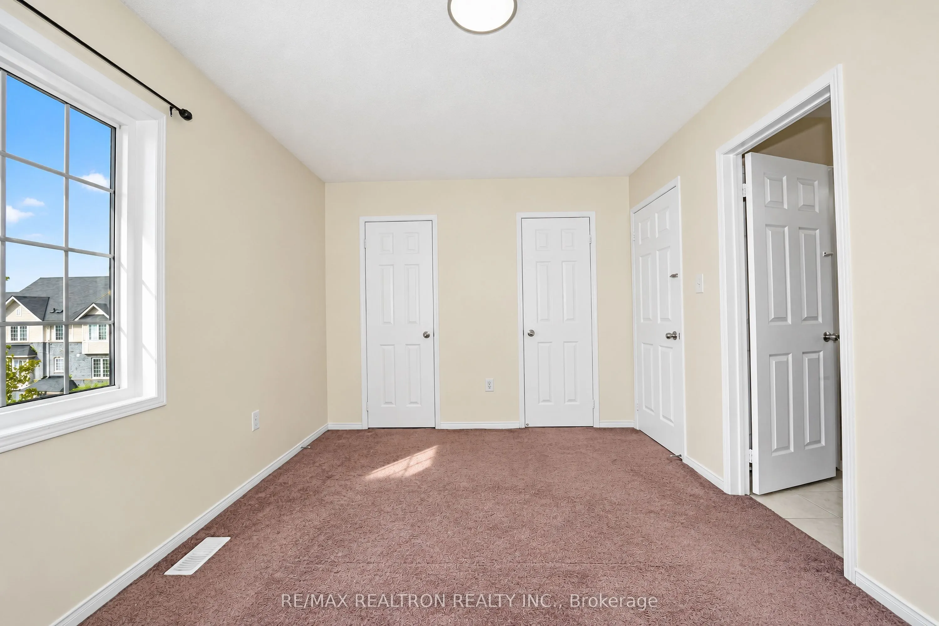 15 Blunden Road