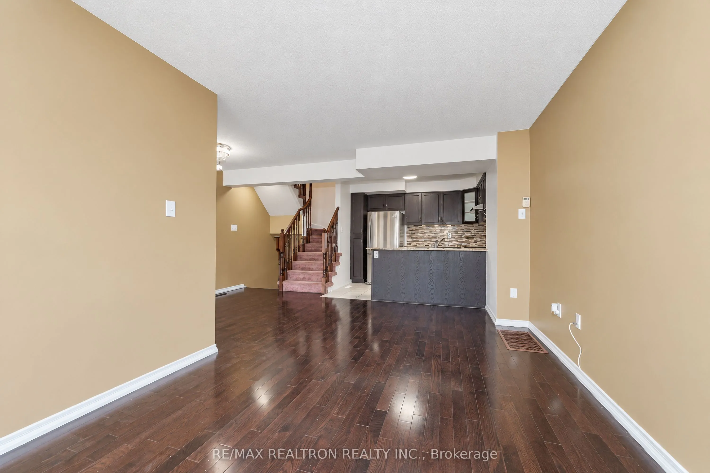15 Blunden Road