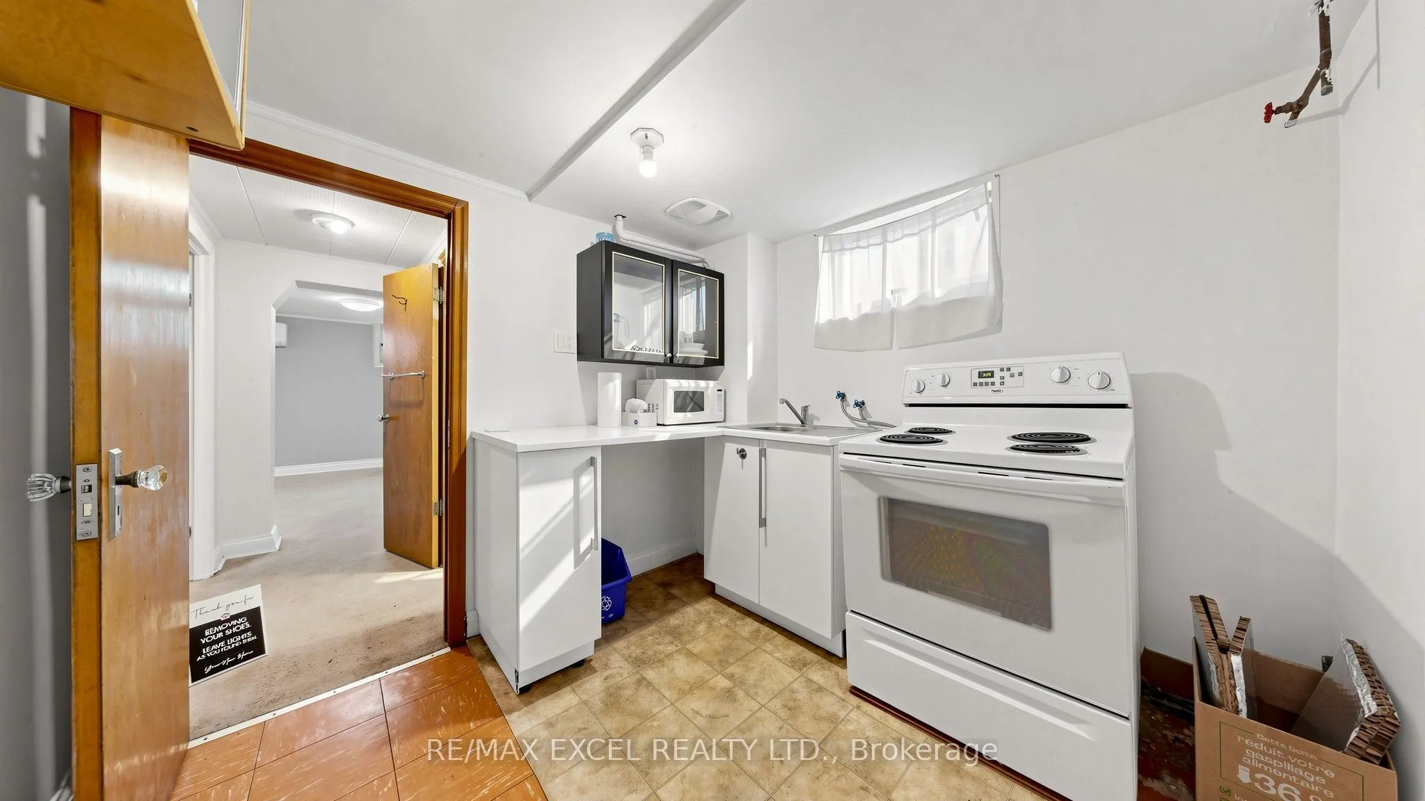 11 Hutton Avenue