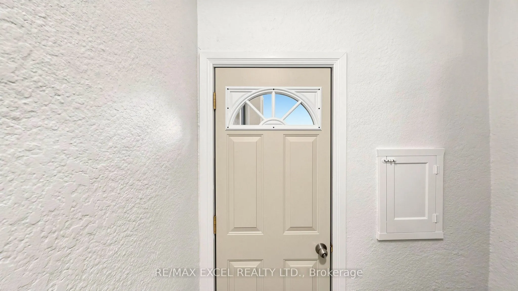 11 Hutton Avenue