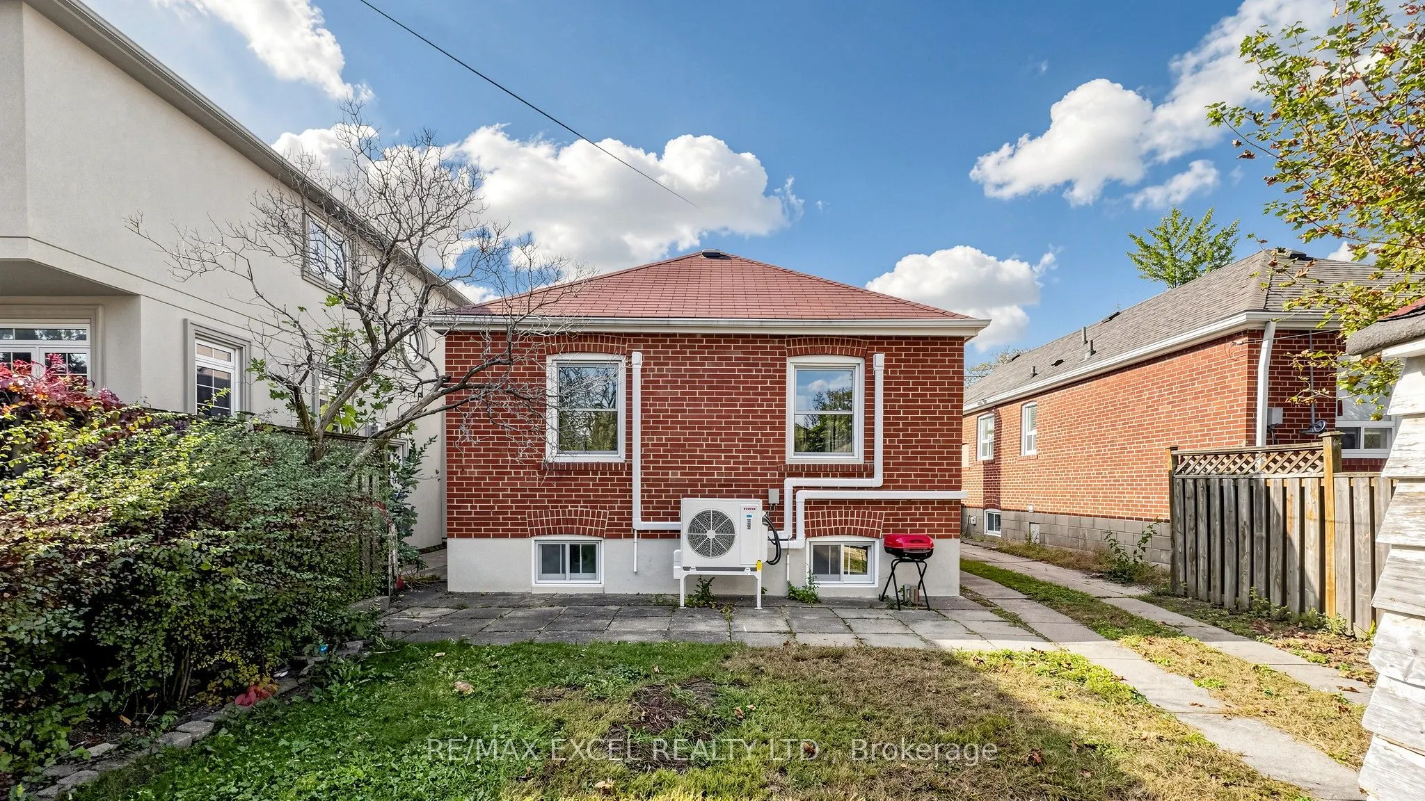 11 Hutton Avenue