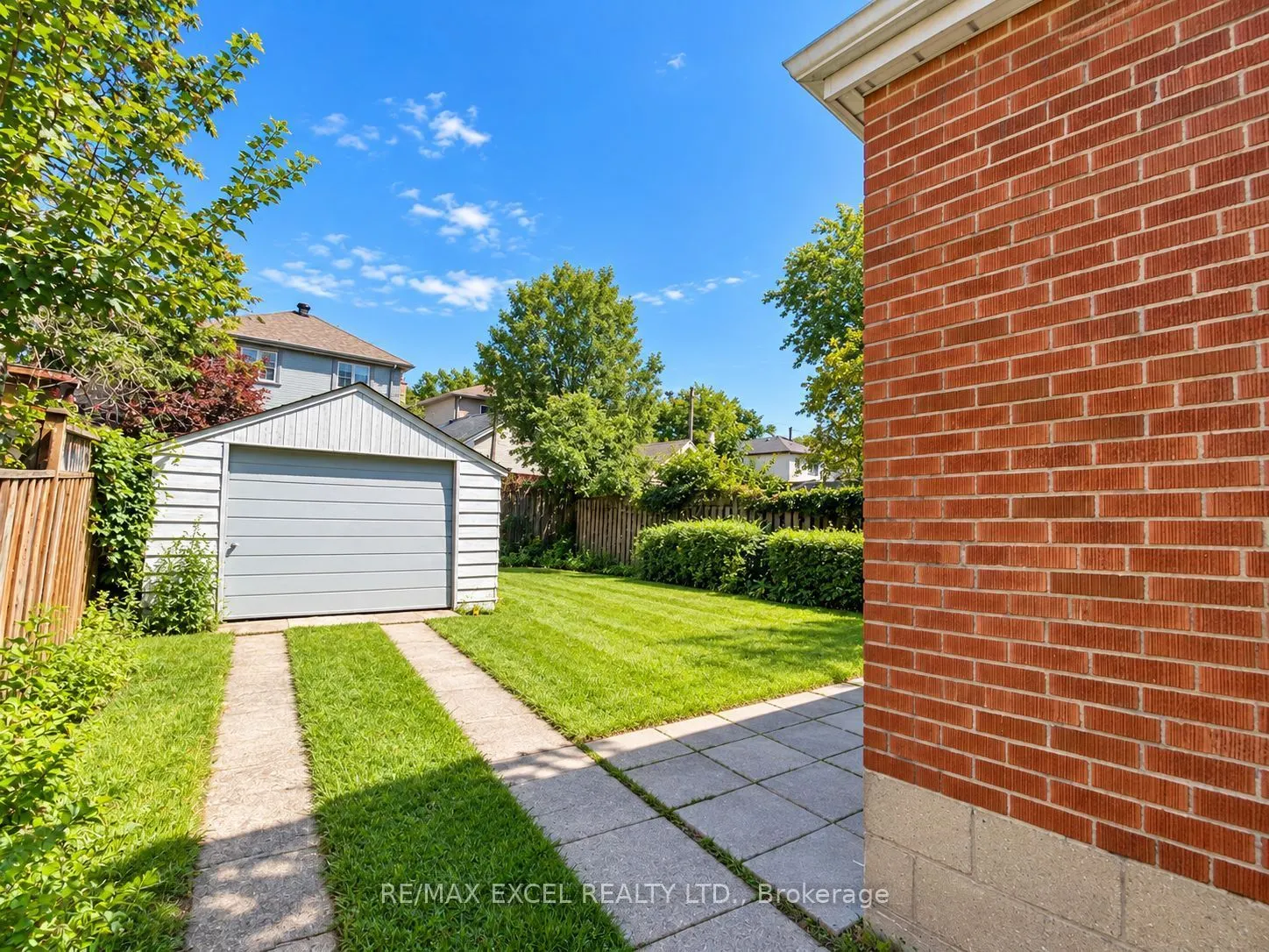 11 Hutton Avenue