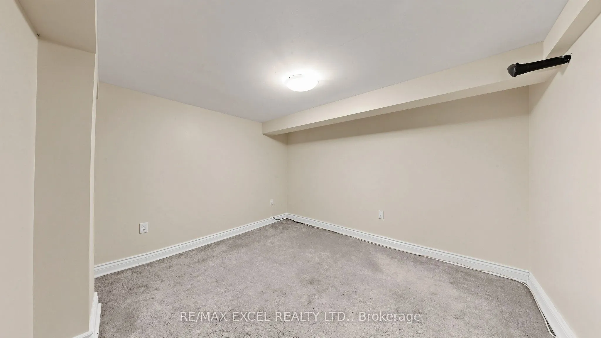 11 Hutton Avenue