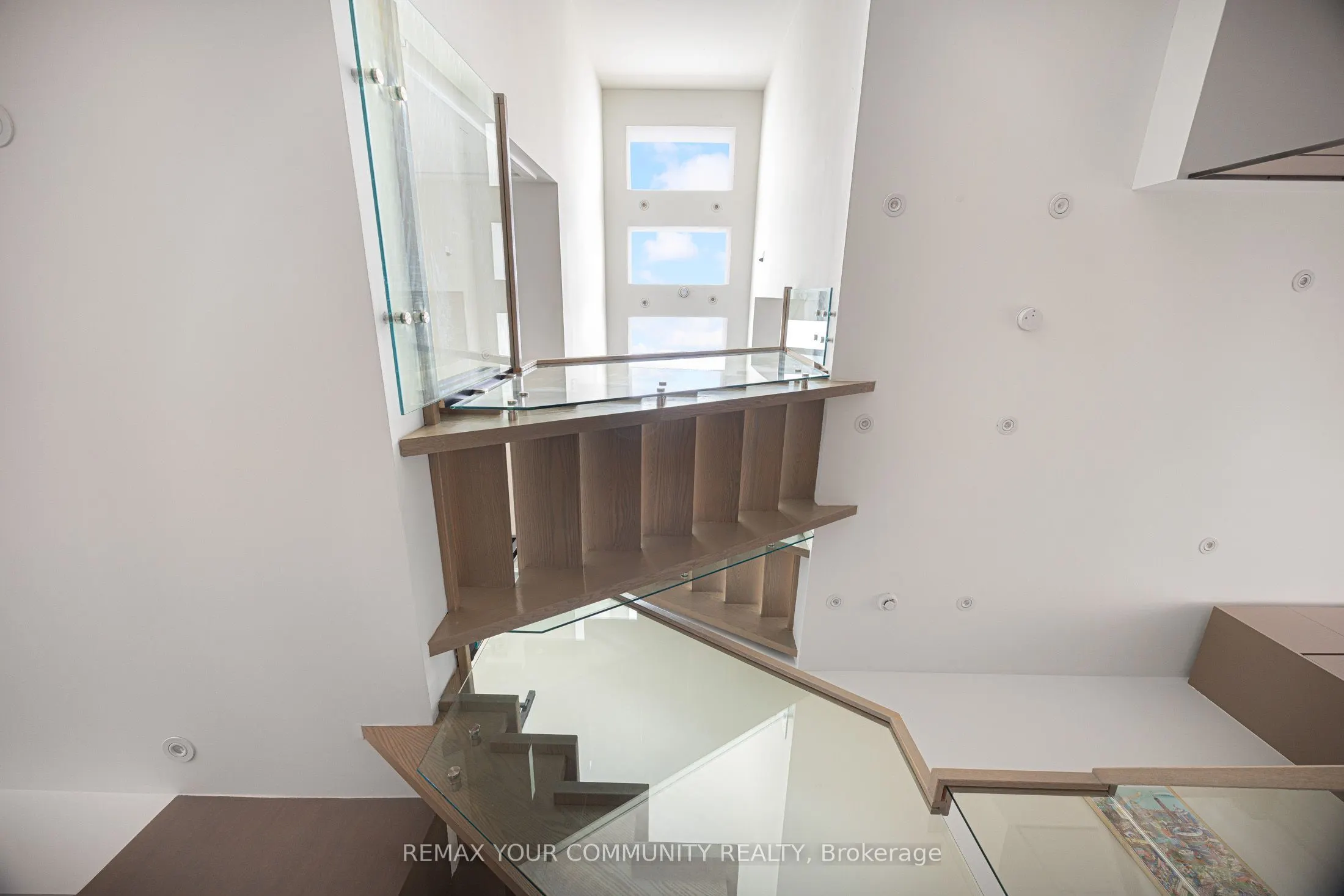 164 Aldwych Avenue