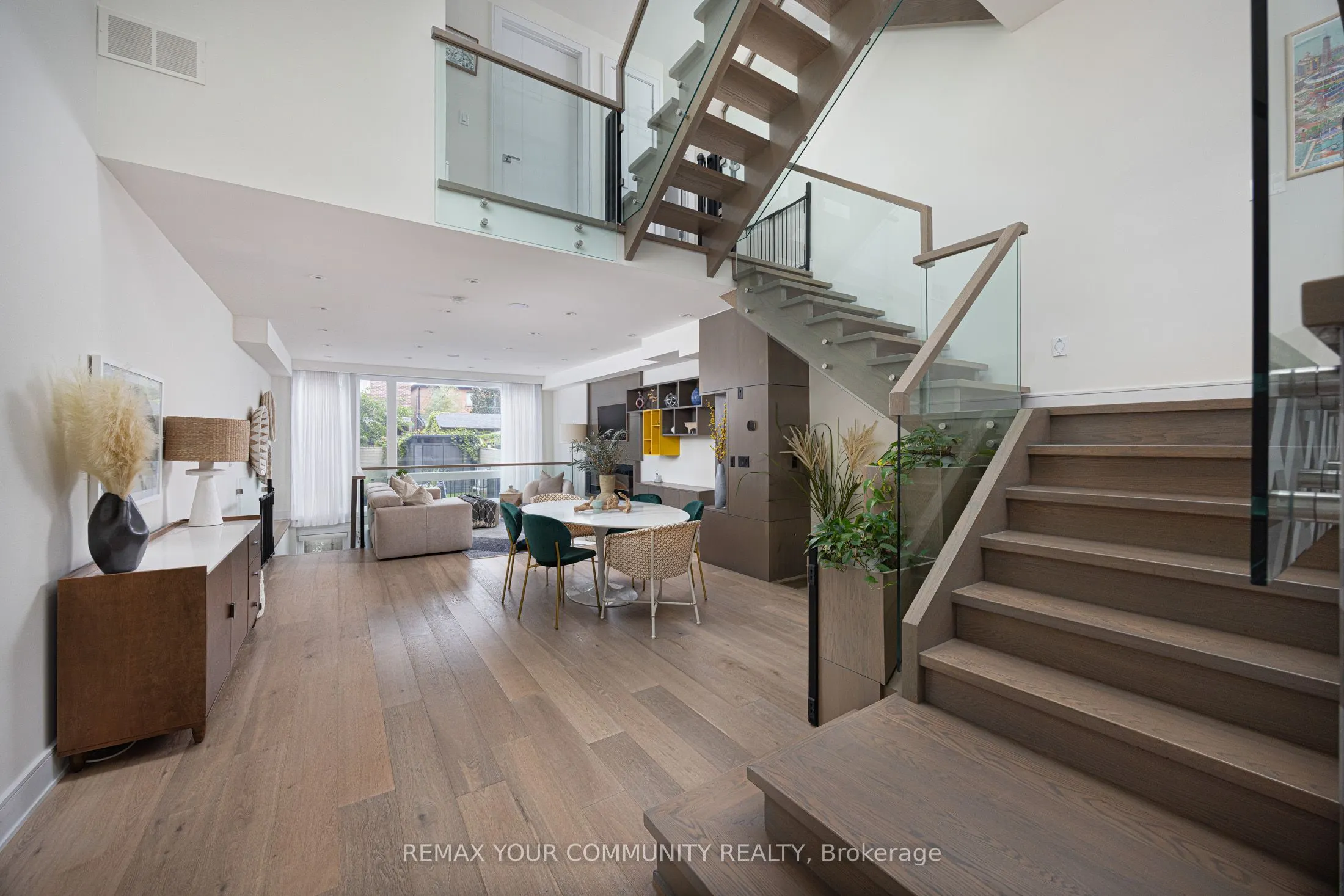 164 Aldwych Avenue