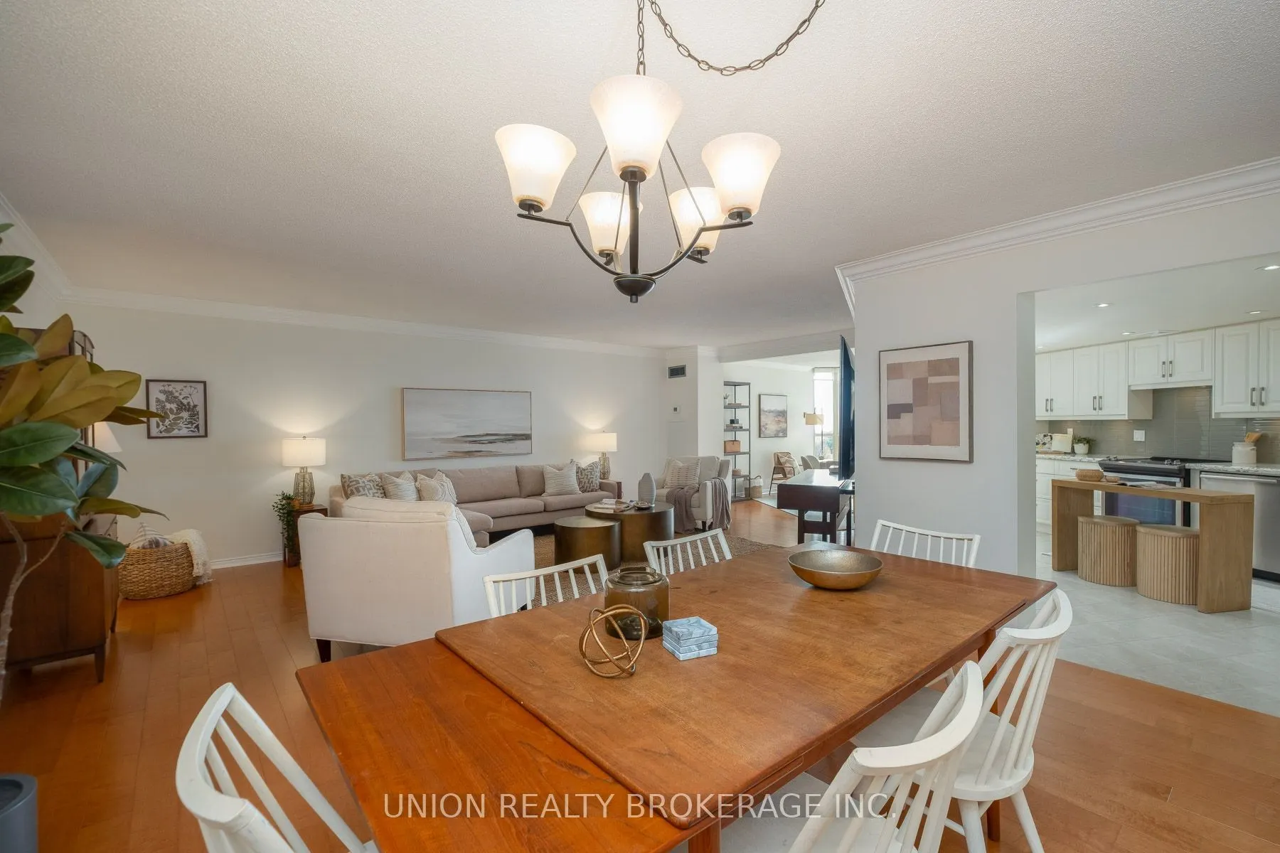 20 Guildwood Parkway #711