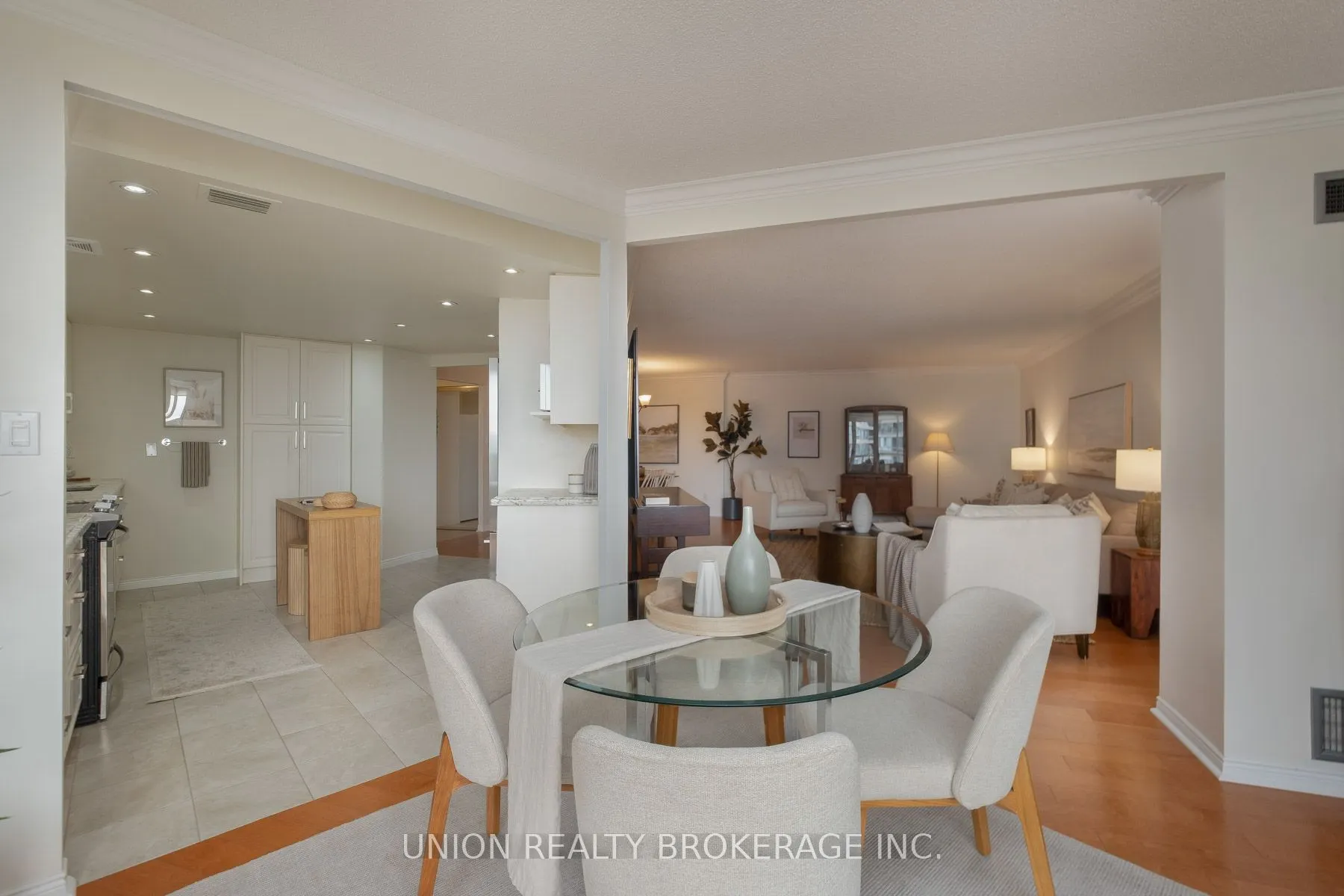 20 Guildwood Parkway #711
