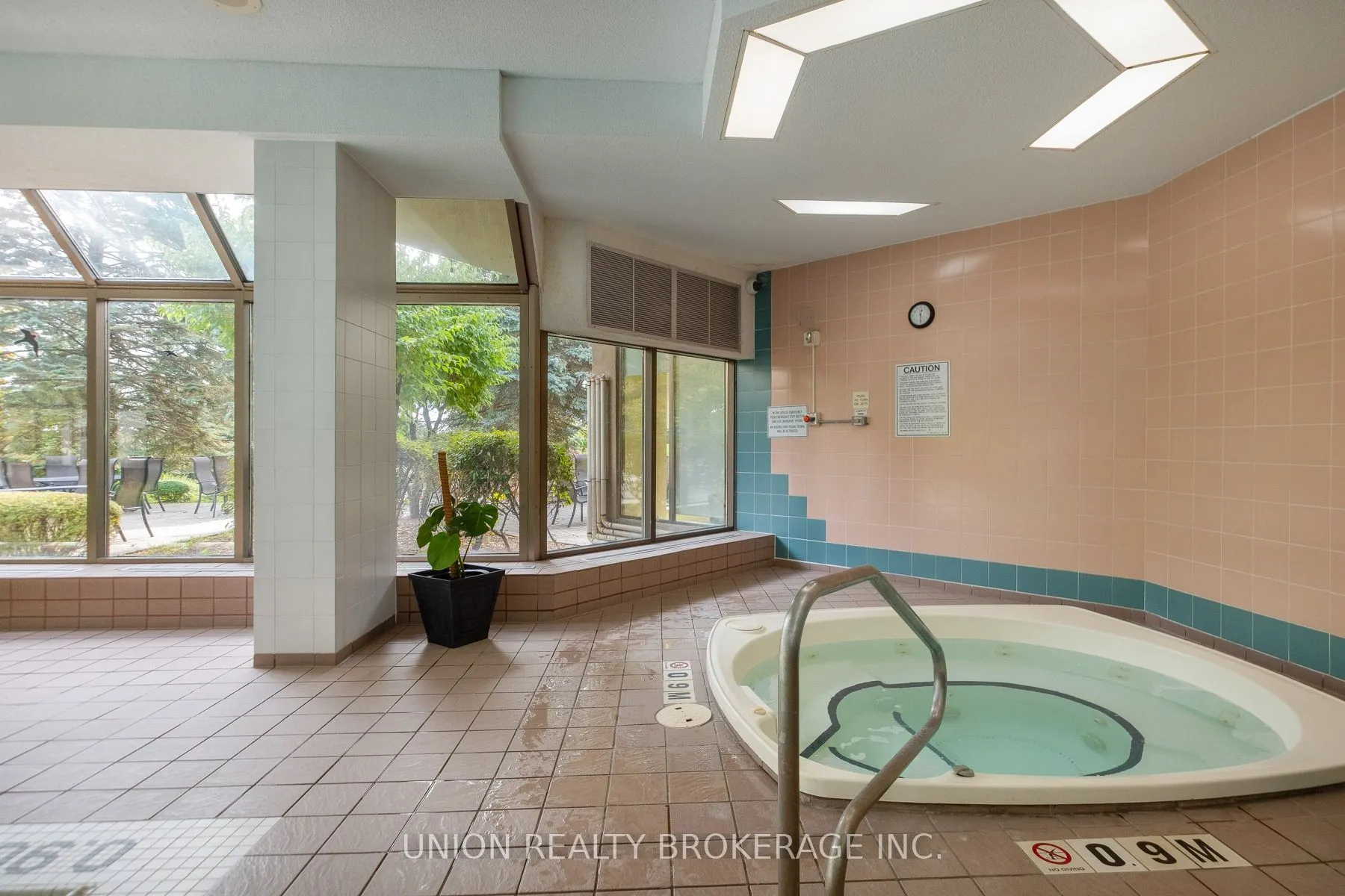 20 Guildwood Parkway #711