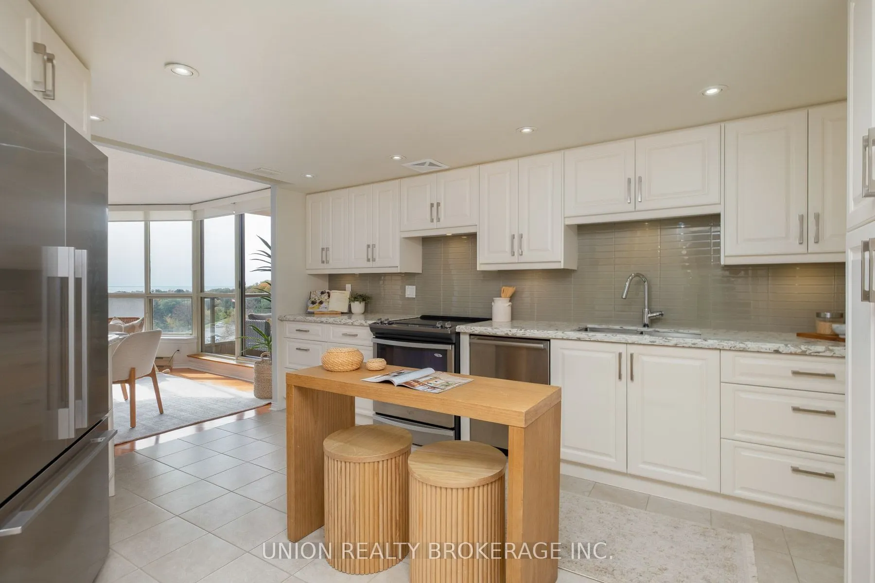 20 Guildwood Parkway #711