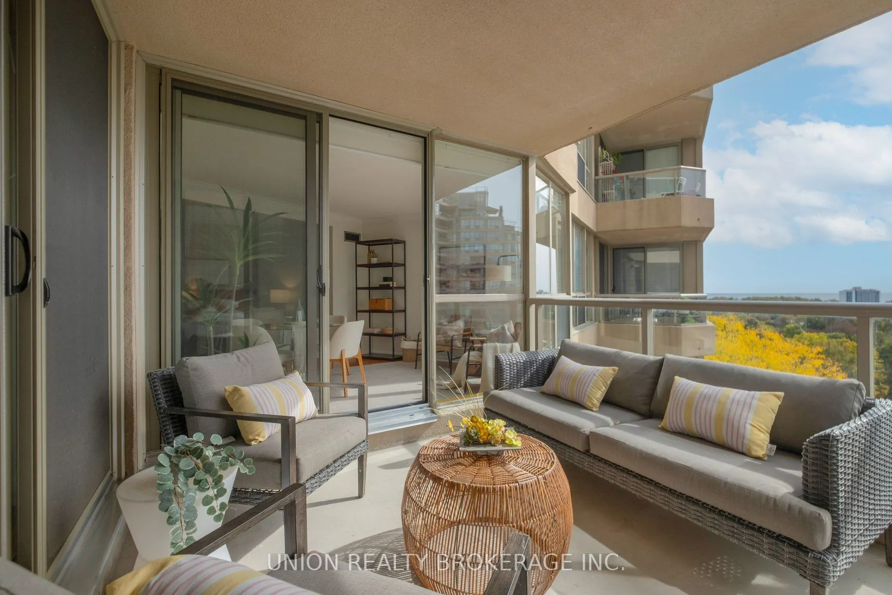 20 Guildwood Parkway #711
