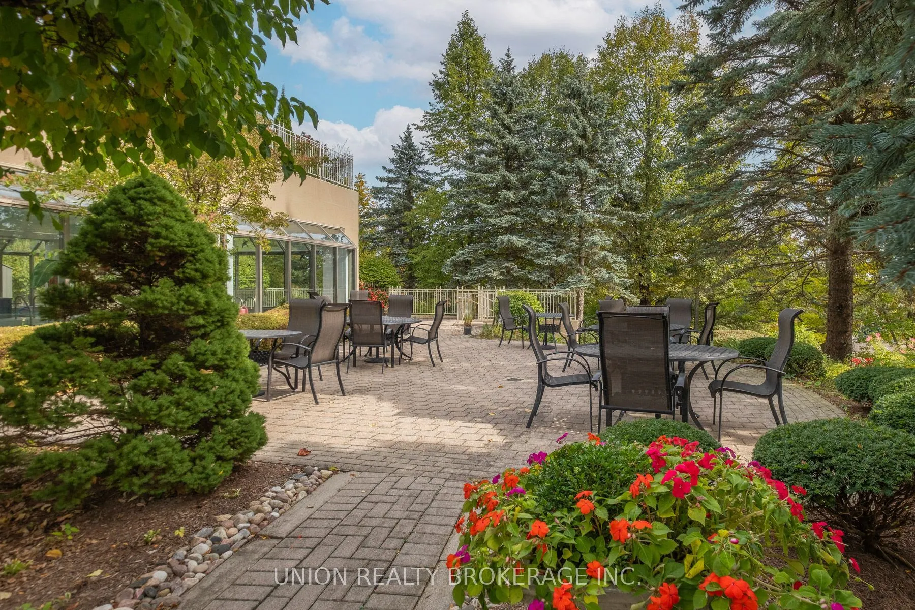 20 Guildwood Parkway #711
