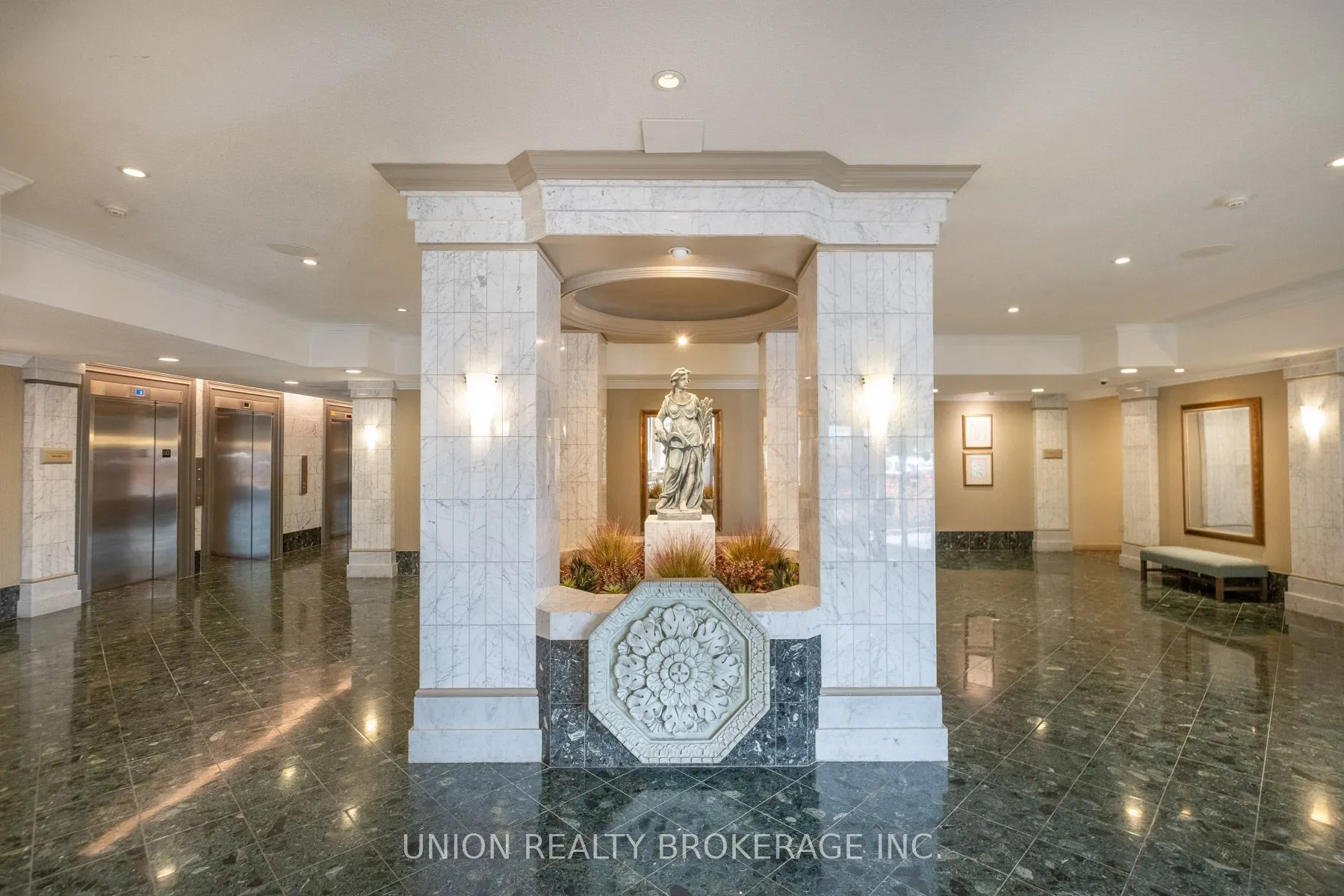 20 Guildwood Parkway #711
