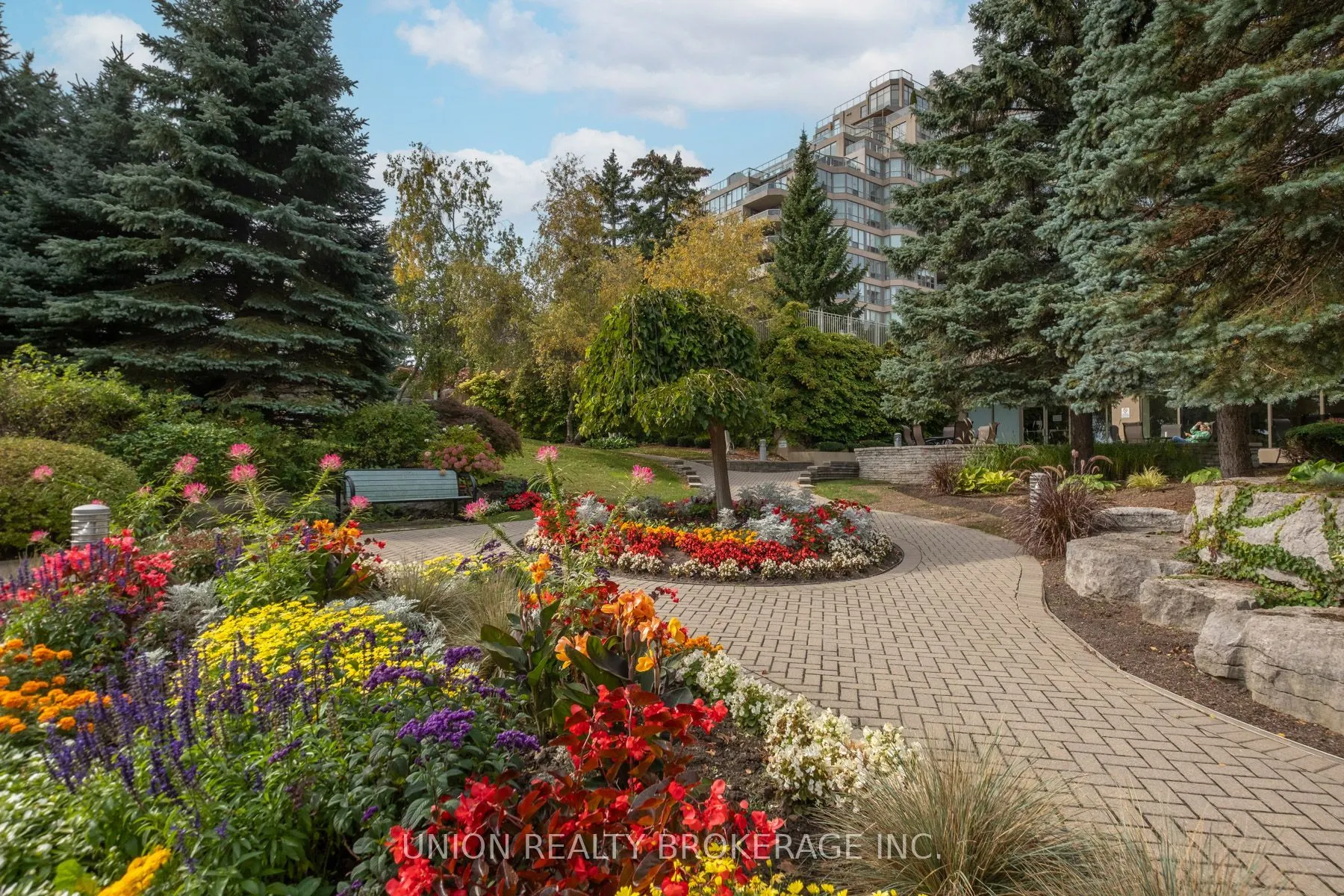 20 Guildwood Parkway #711