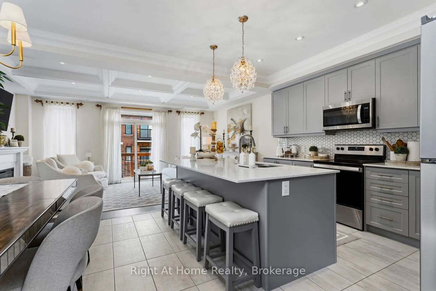89 Elkington Crescent