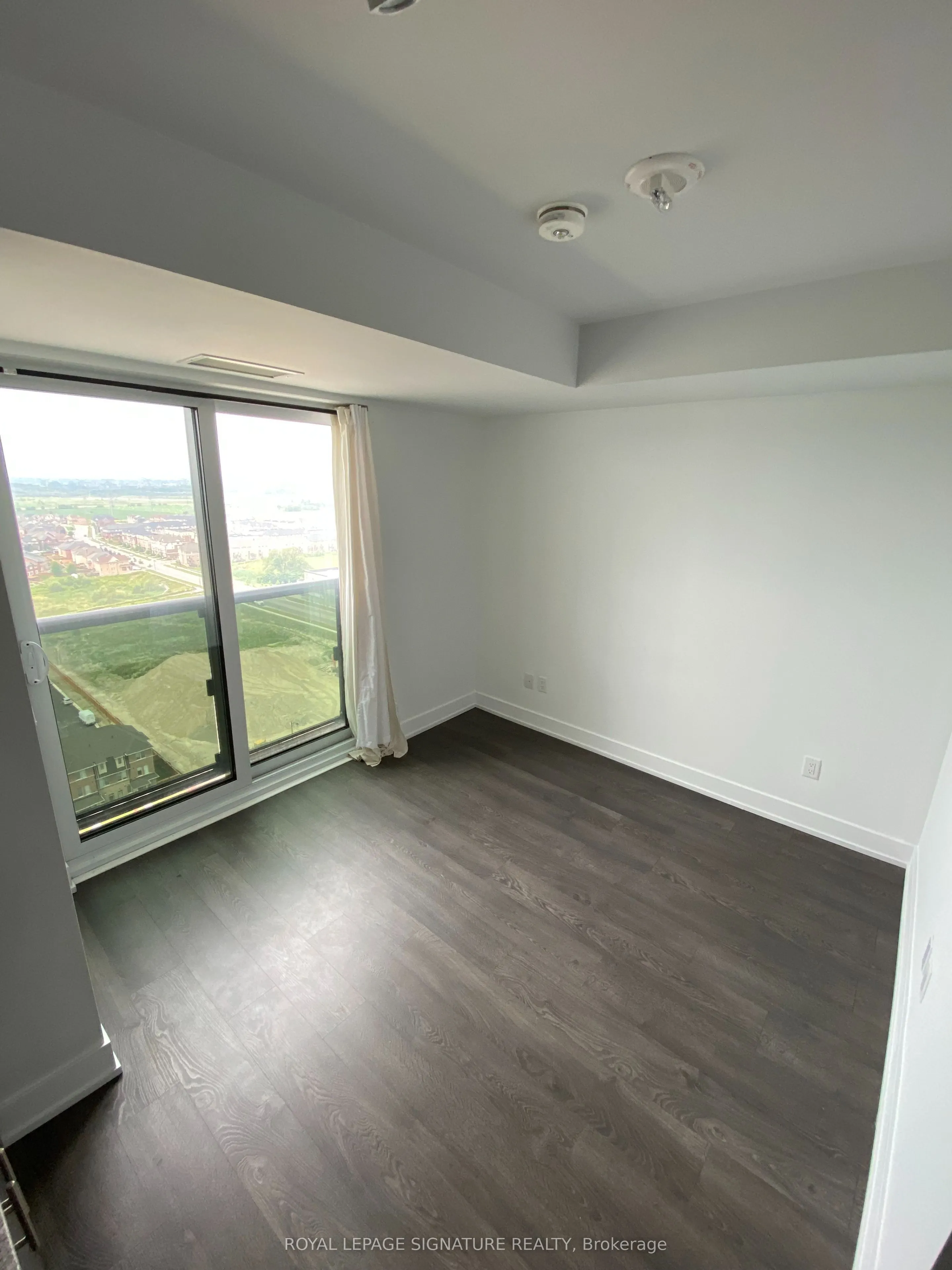 2550 Simcoe Street N #2003