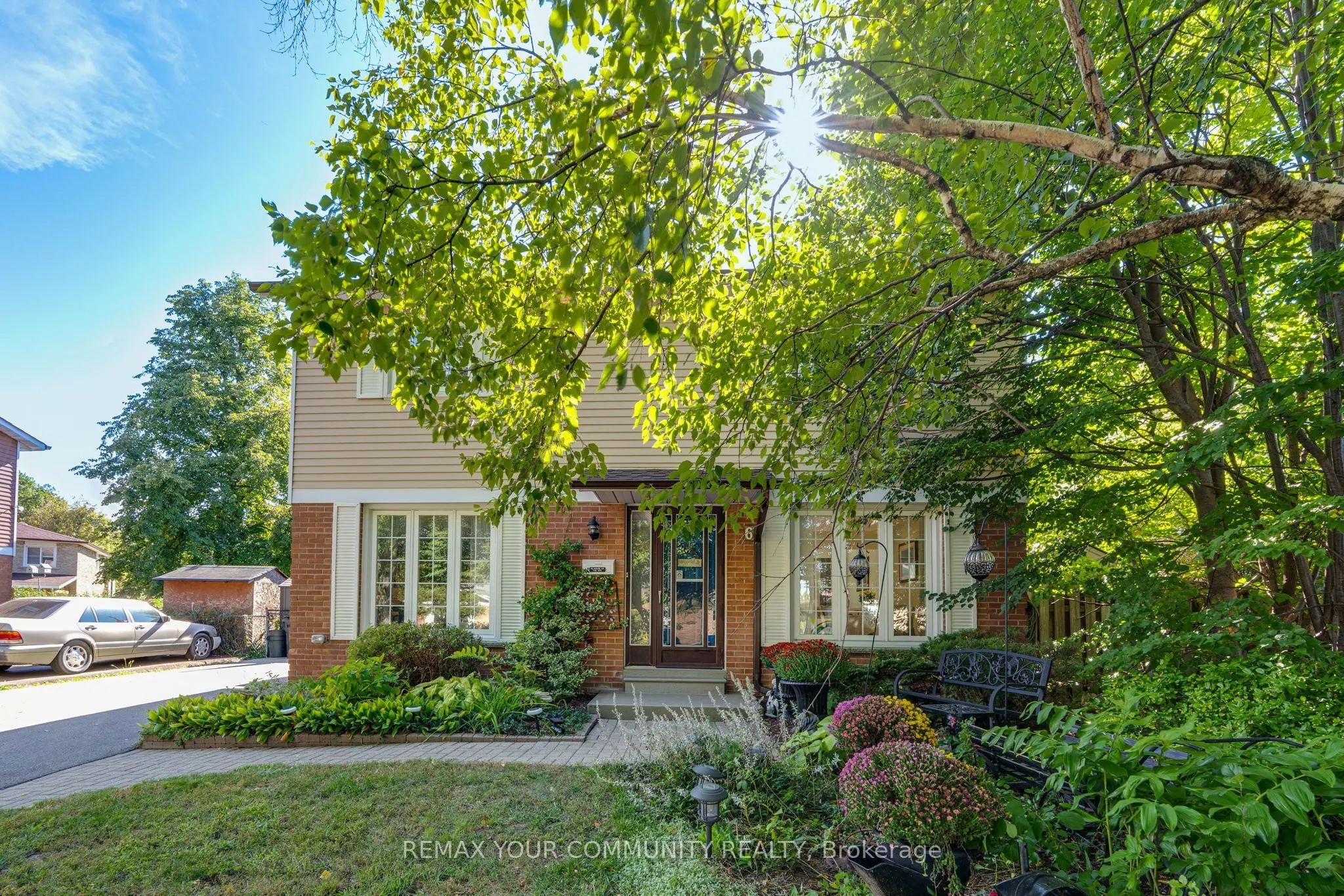 6 Standbridge Court