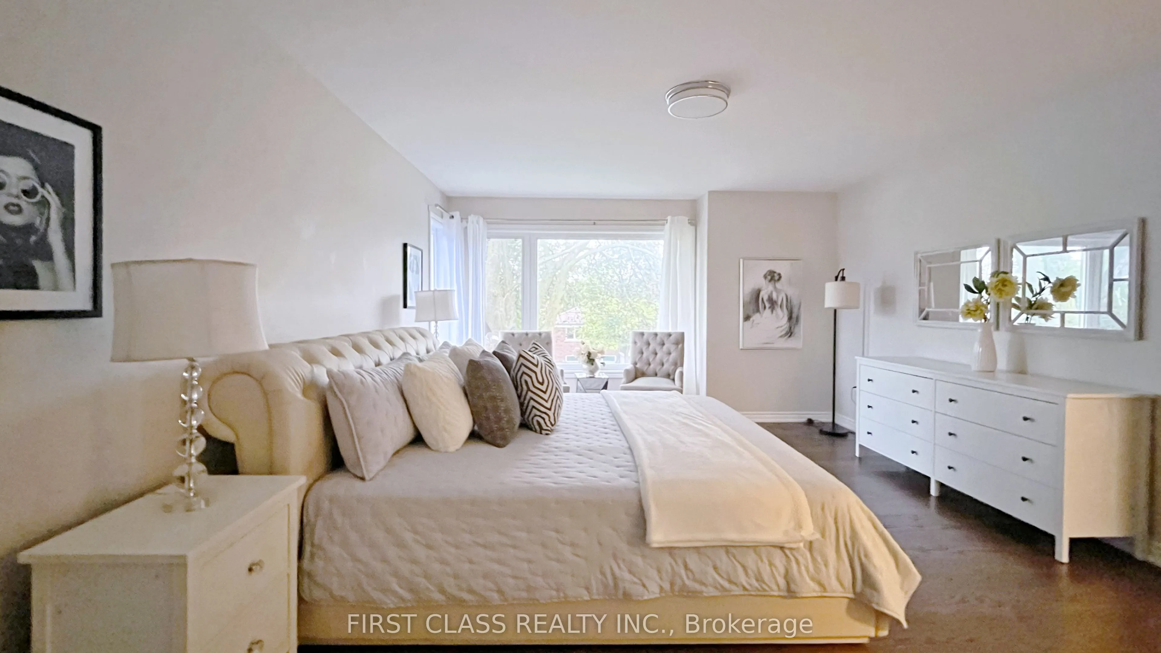 30 Meadowacres Drive