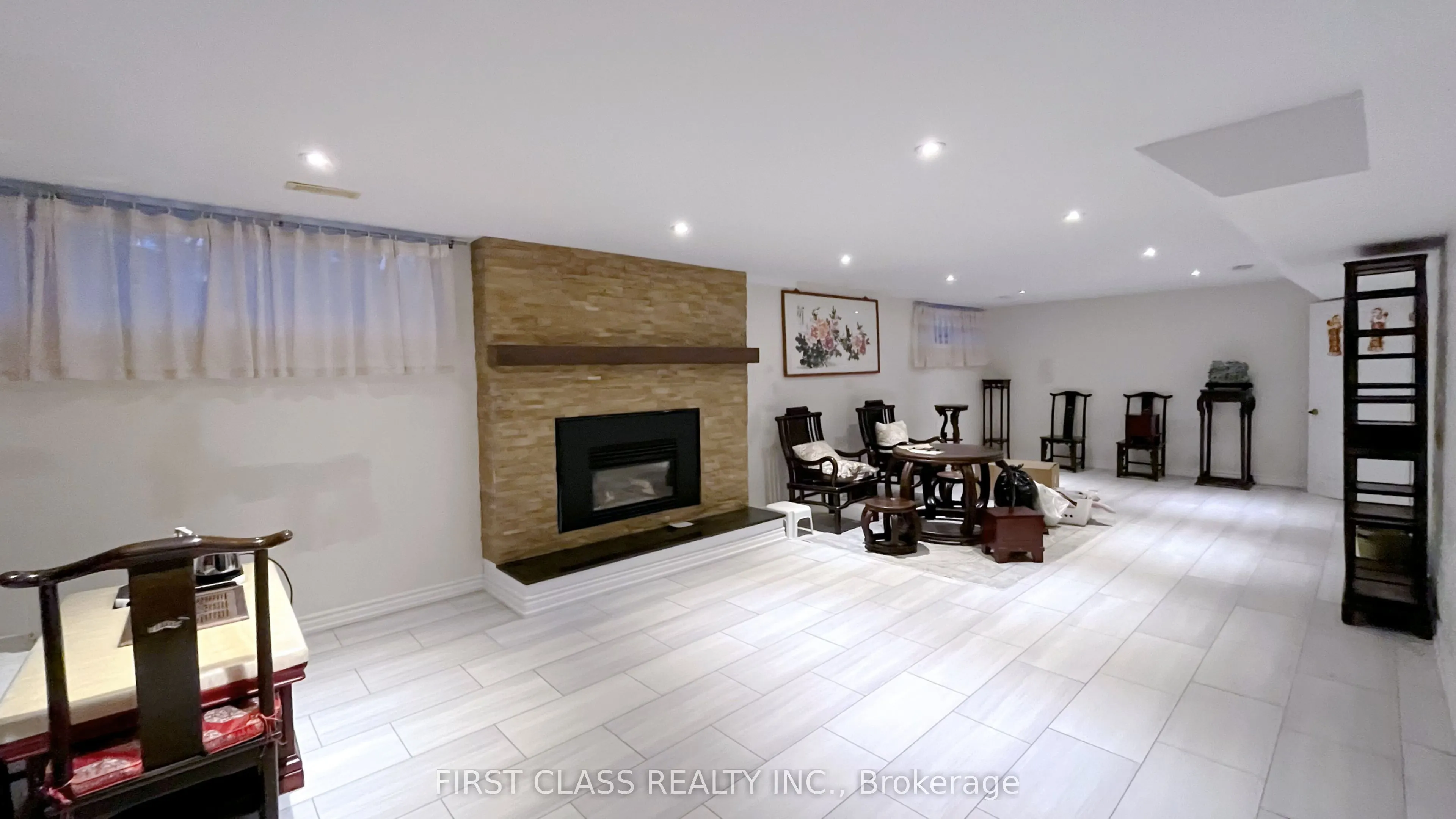 30 Meadowacres Drive