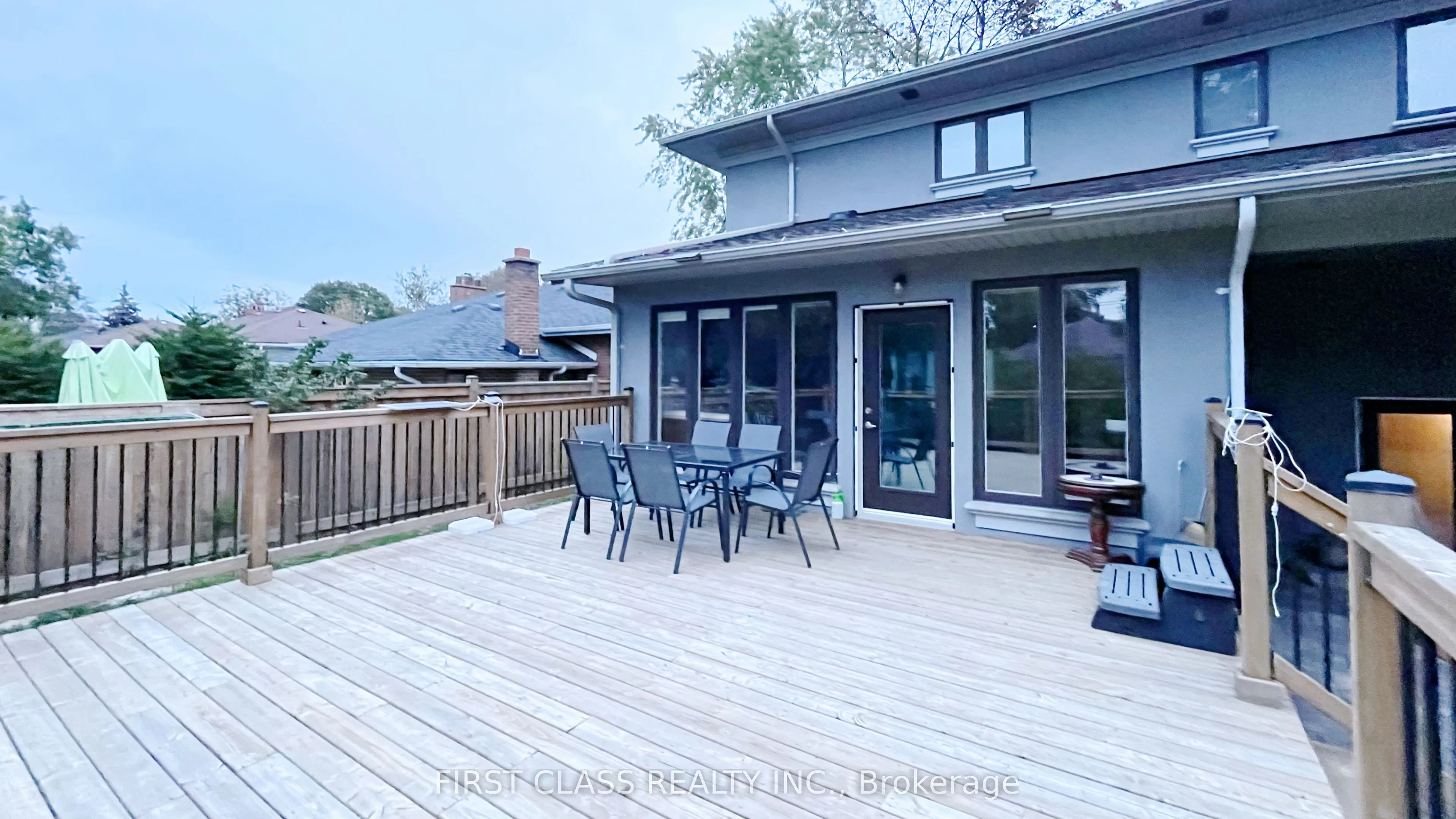 30 Meadowacres Drive