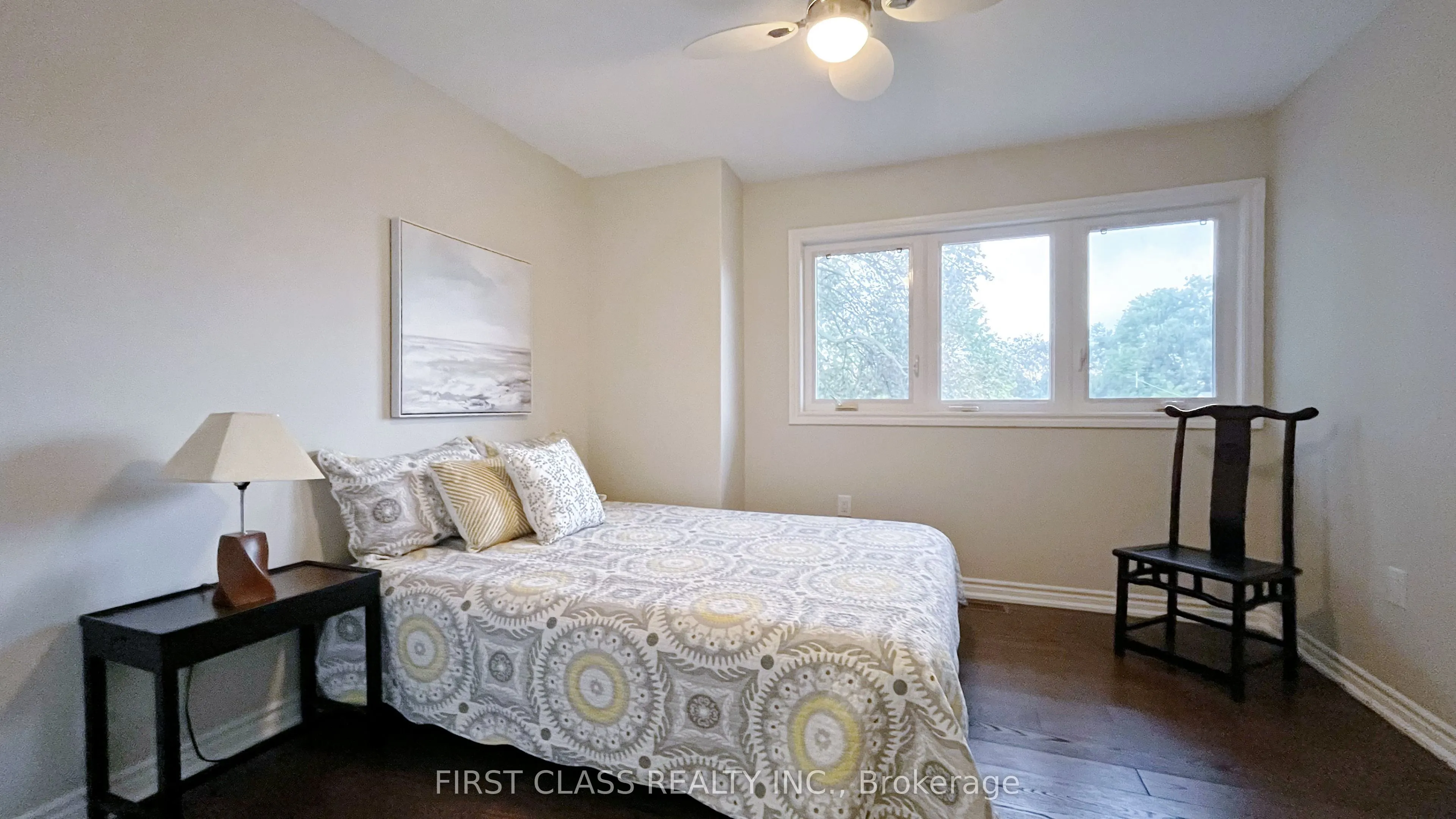 30 Meadowacres Drive