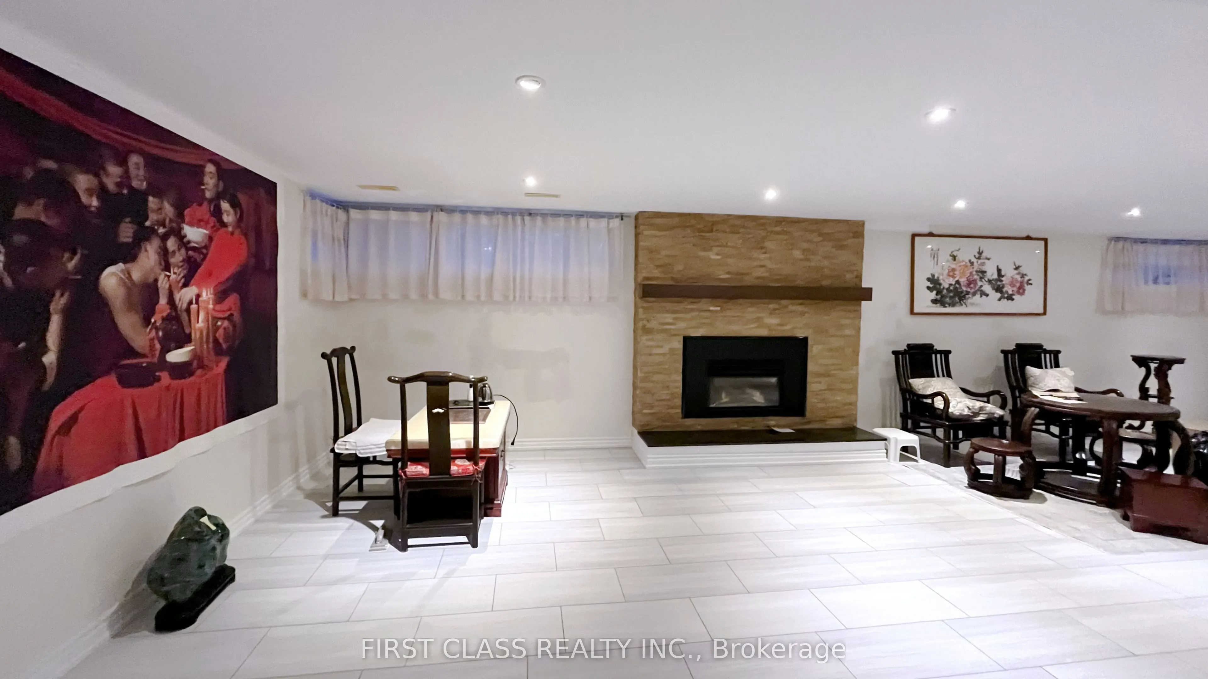 30 Meadowacres Drive