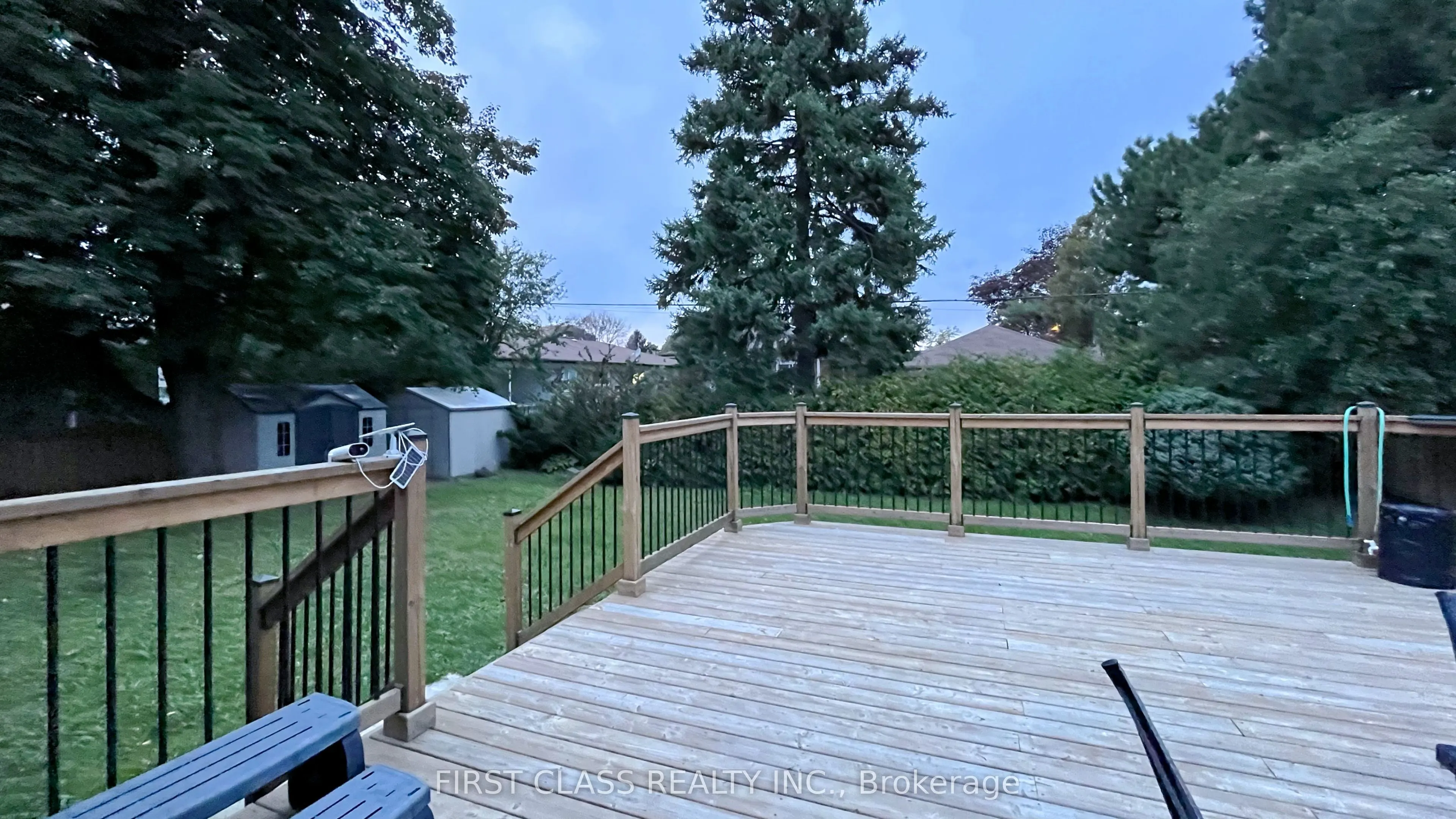 30 Meadowacres Drive