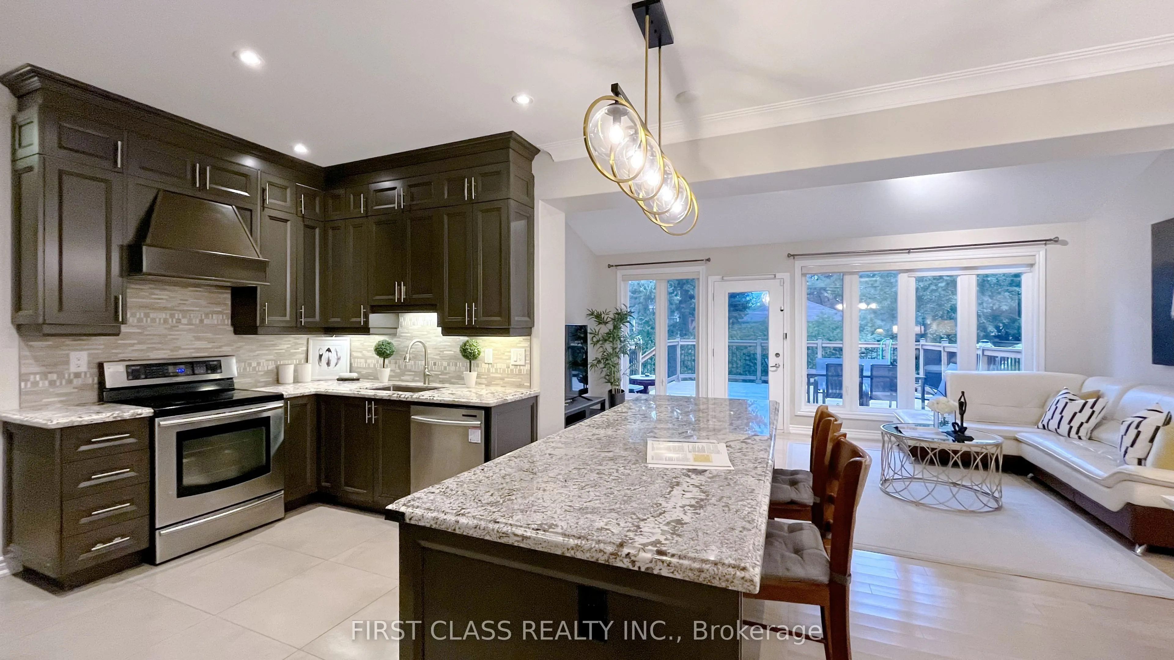 30 Meadowacres Drive