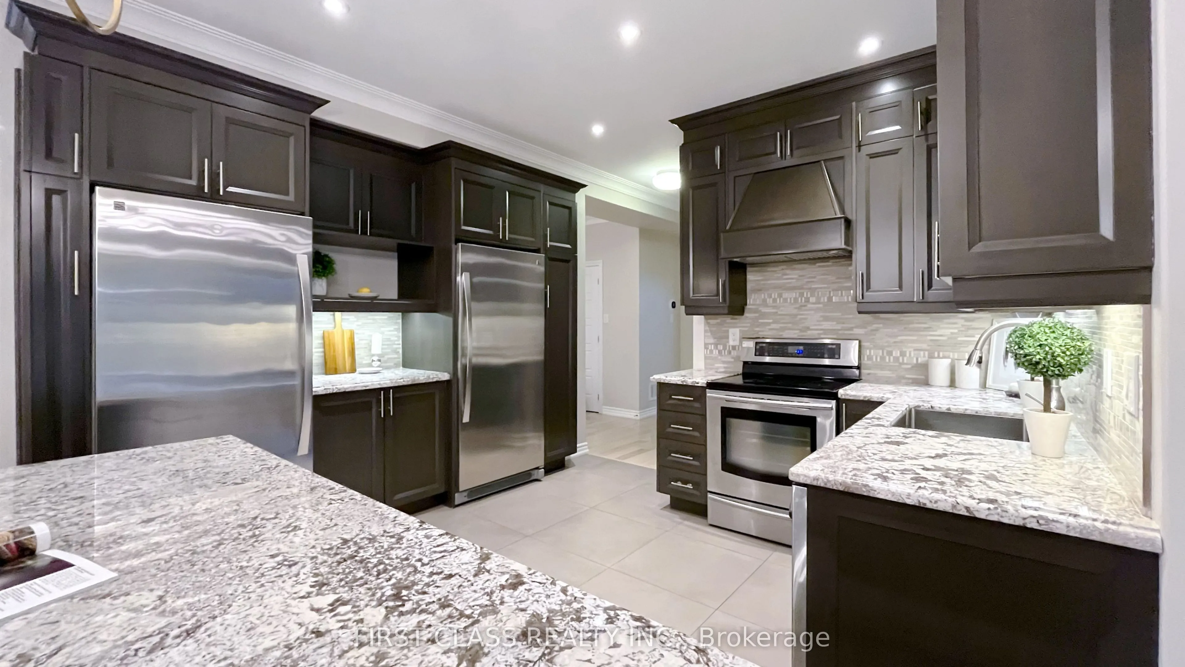 30 Meadowacres Drive