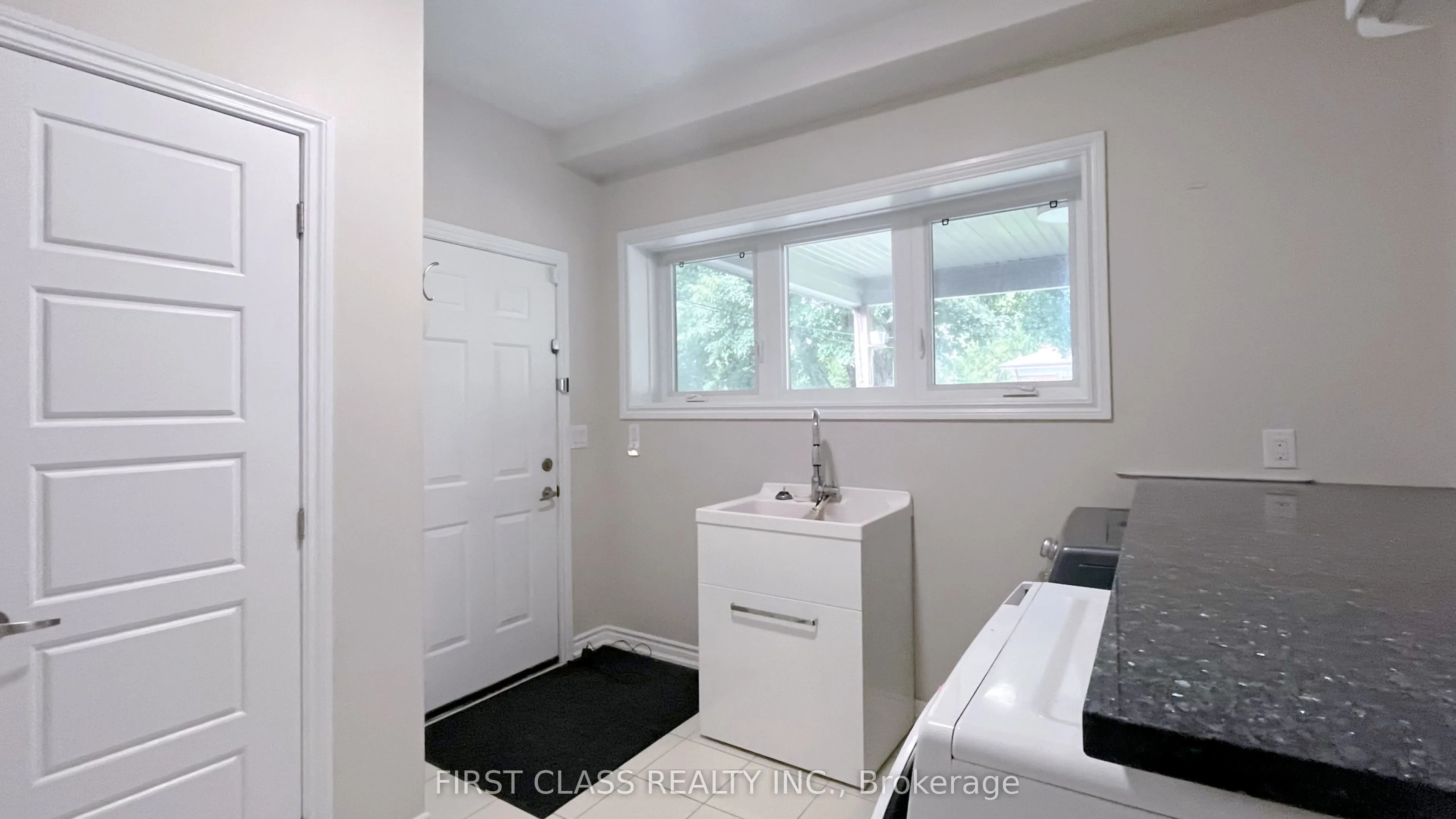 30 Meadowacres Drive