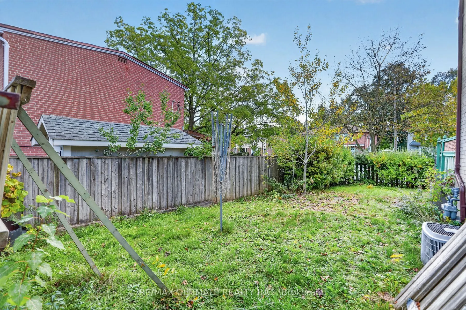 73 Chestnut Crescent