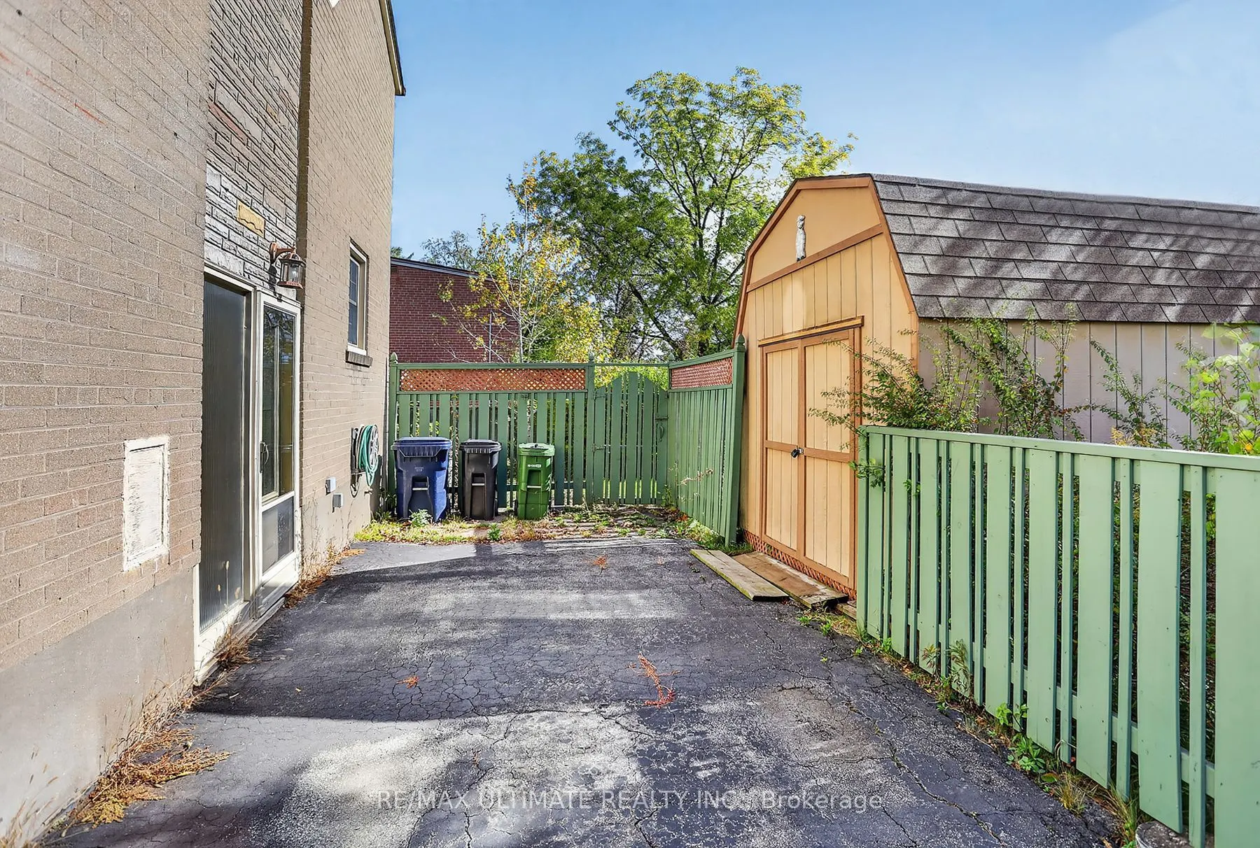 73 Chestnut Crescent