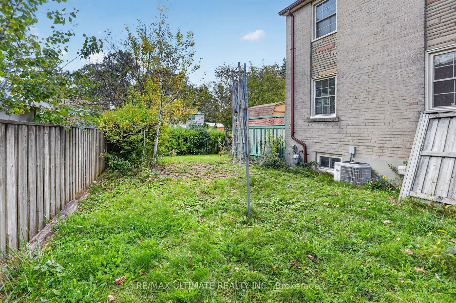 73 Chestnut Crescent