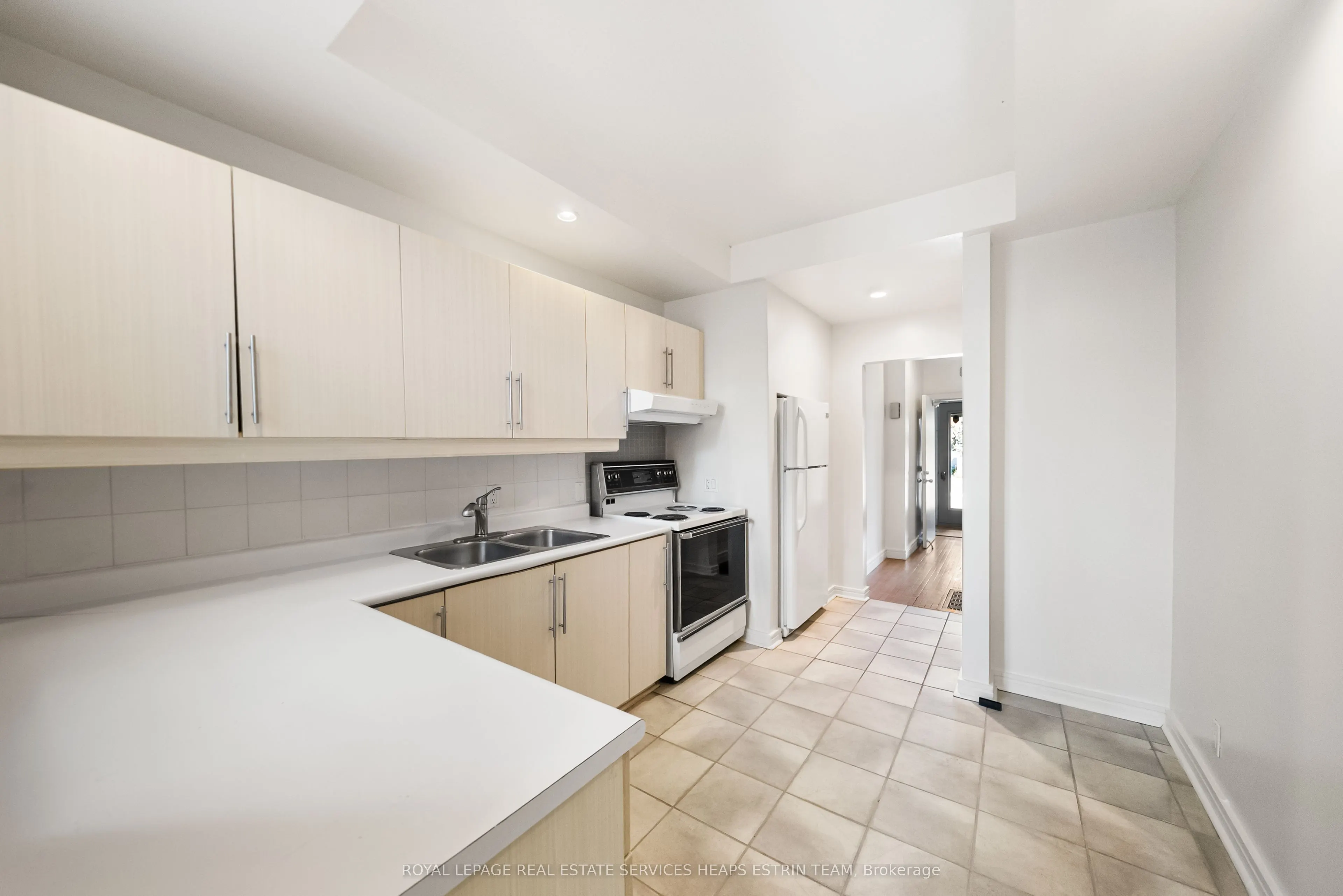 300 Woodbine Avenue