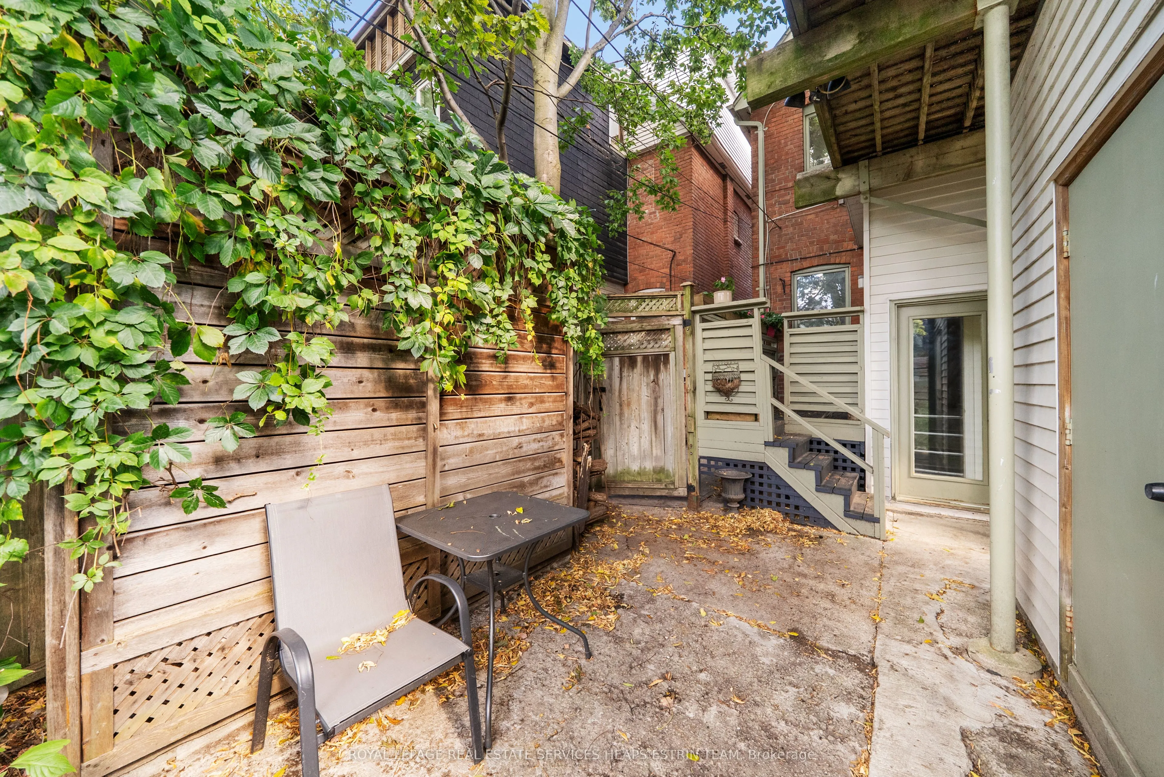 300 Woodbine Avenue