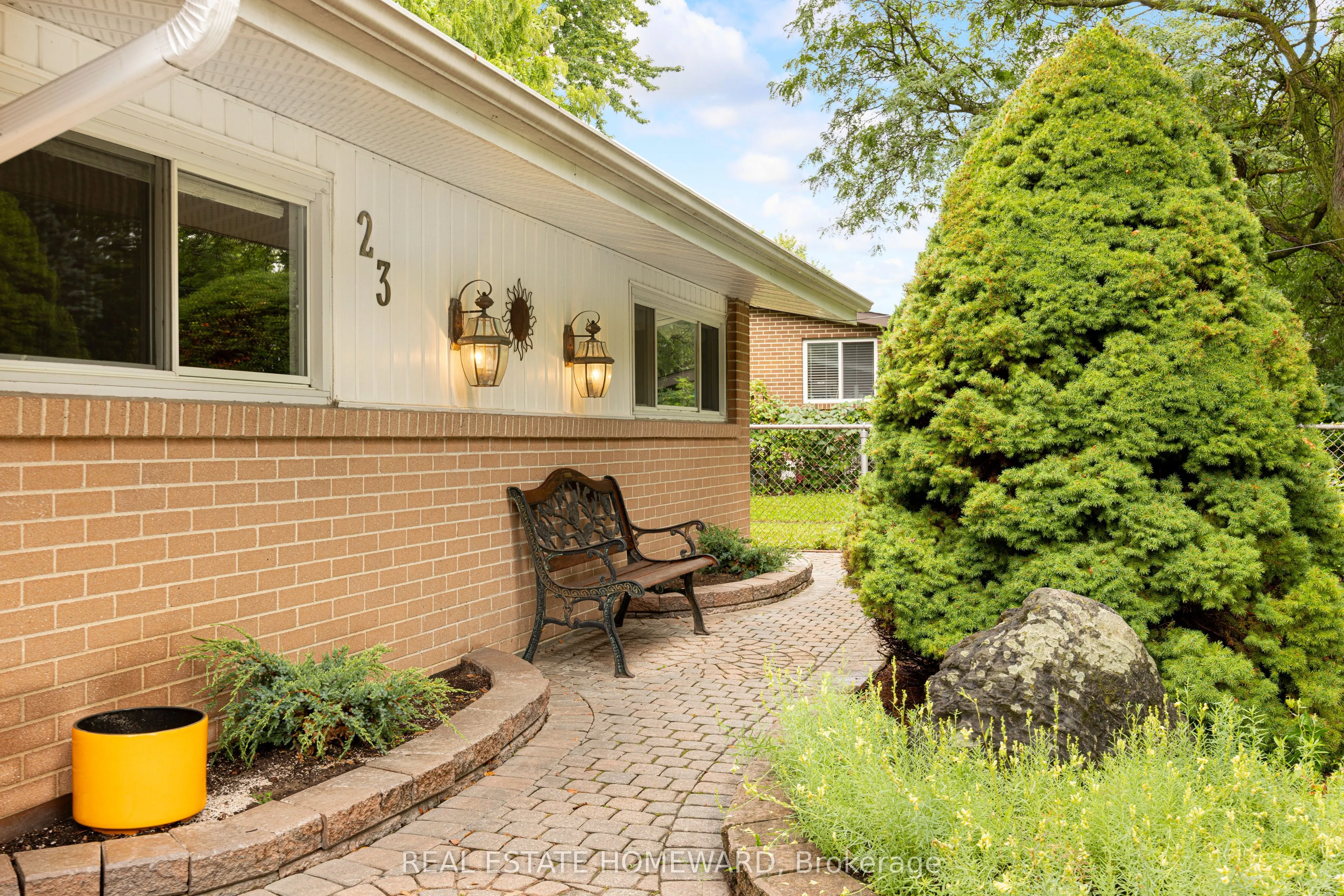 23 Norbury Crescent