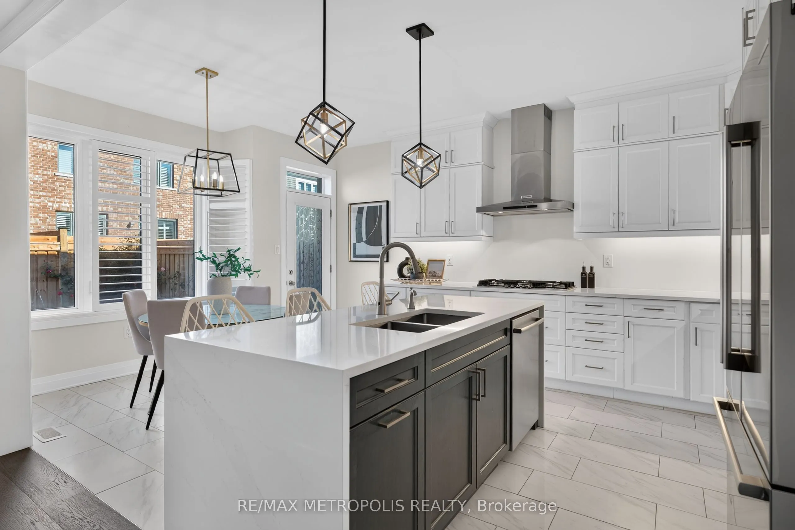 32 Lockyer Drive