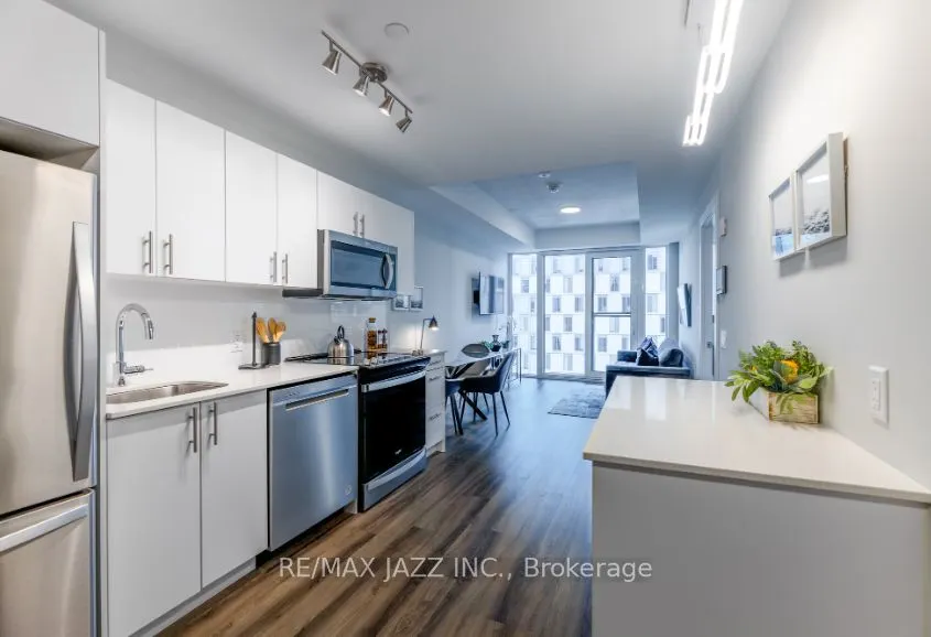 80 Bond Street E #1518