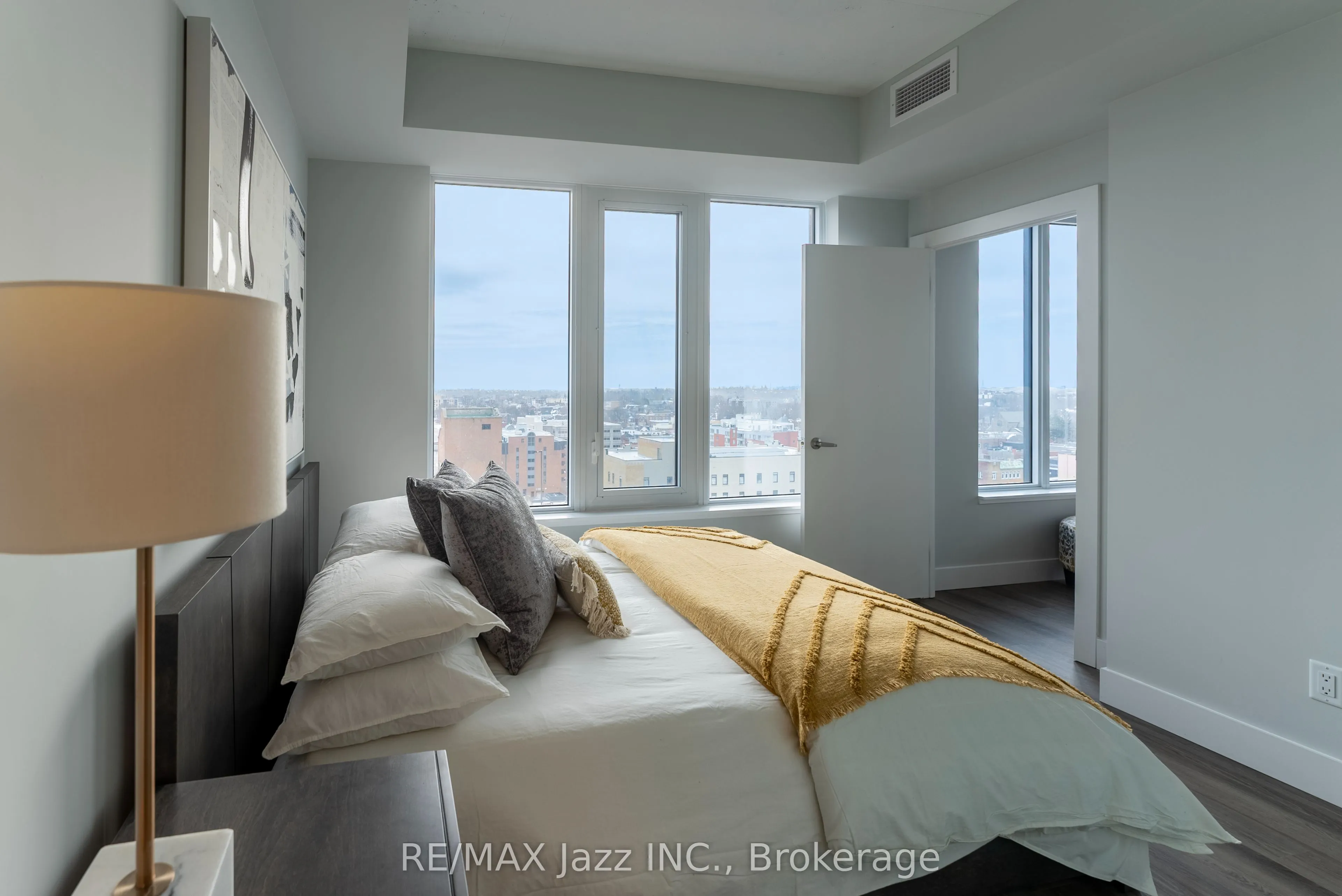 80 Bond Street E #1508