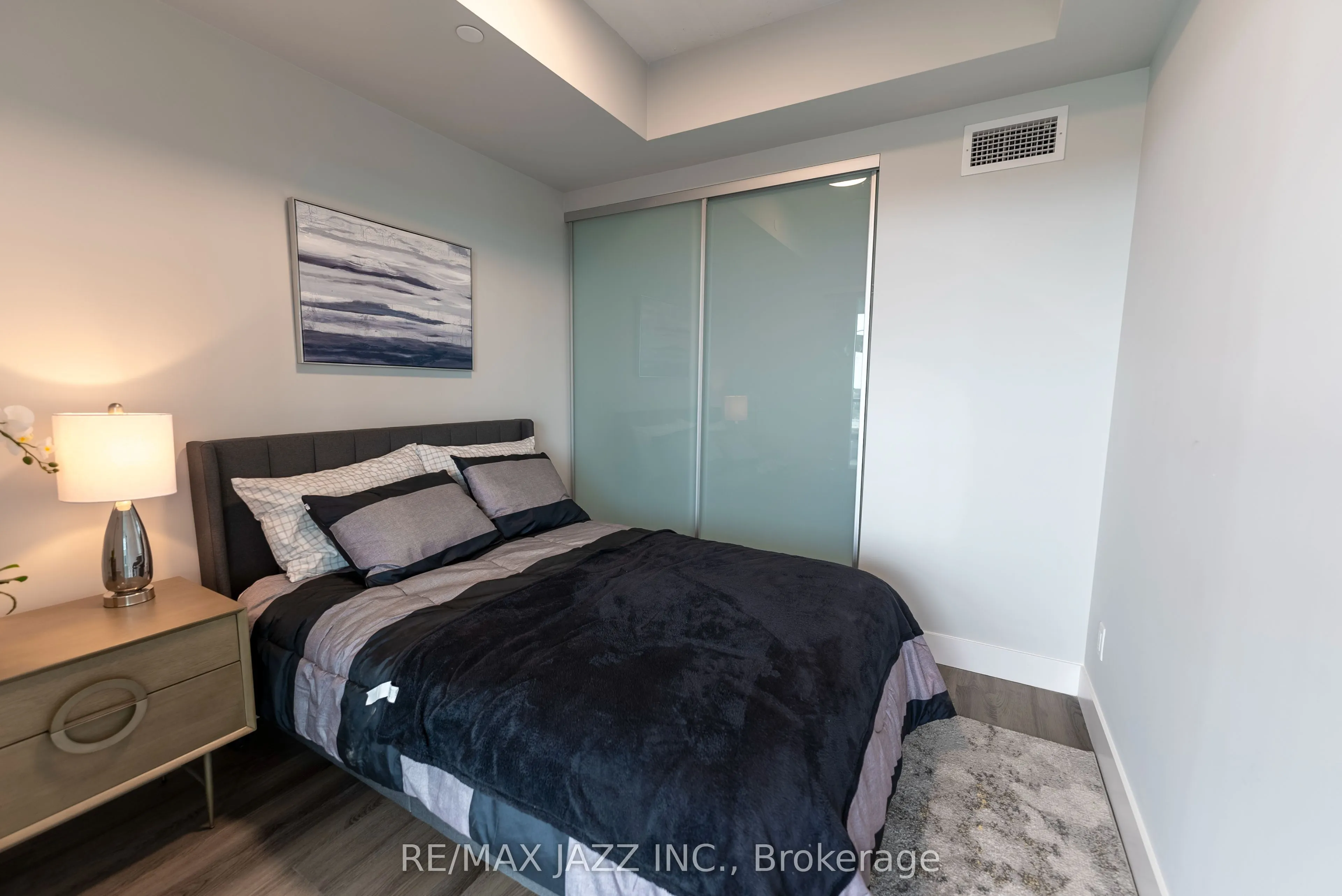 80 Bond Street E #1407