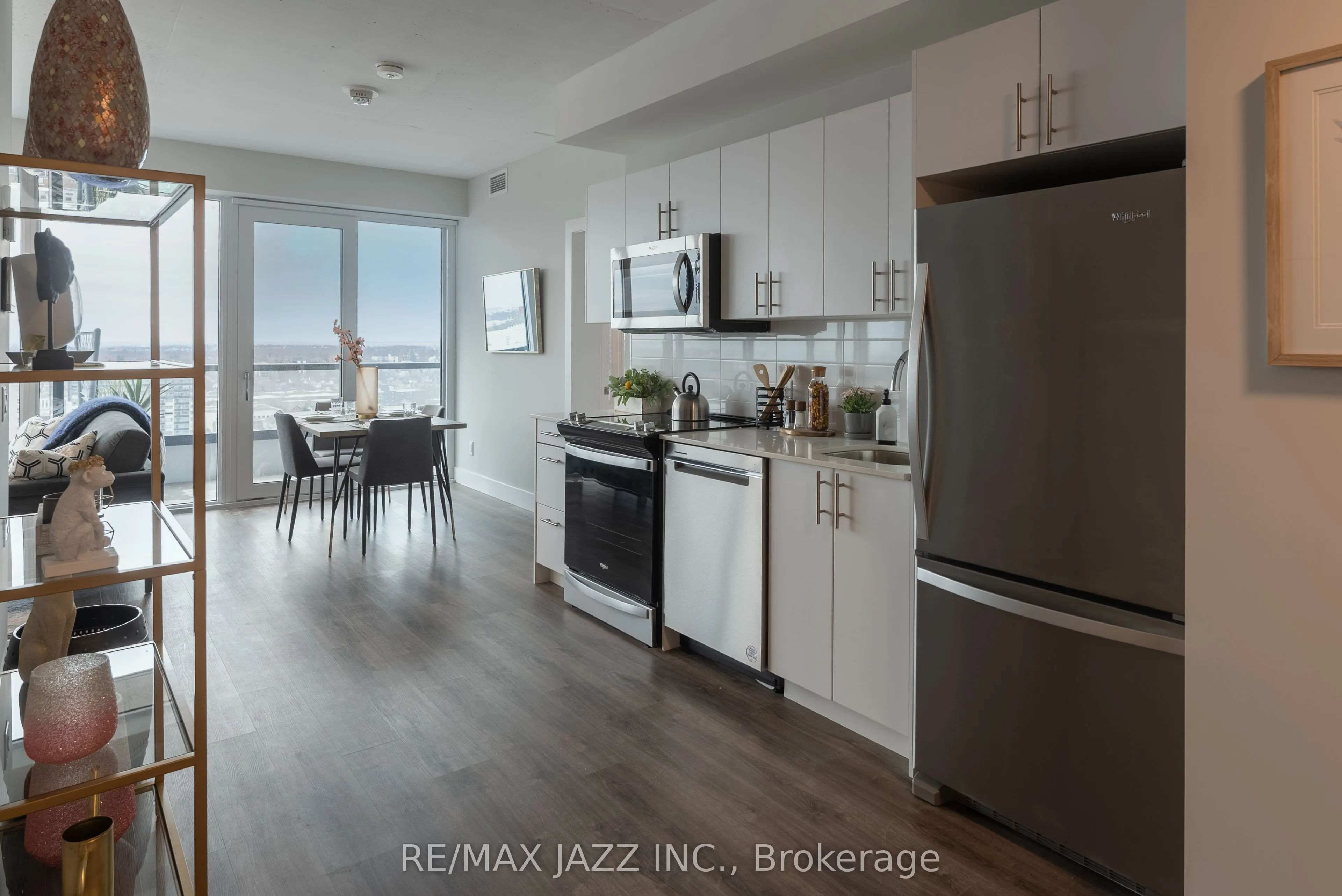 80 Bond Street E #1407