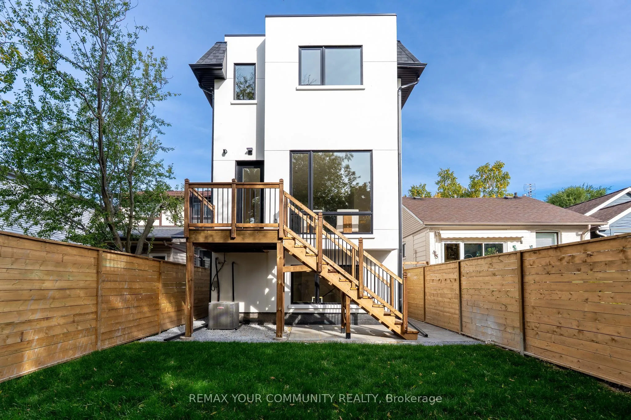 281 Queensdale Avenue
