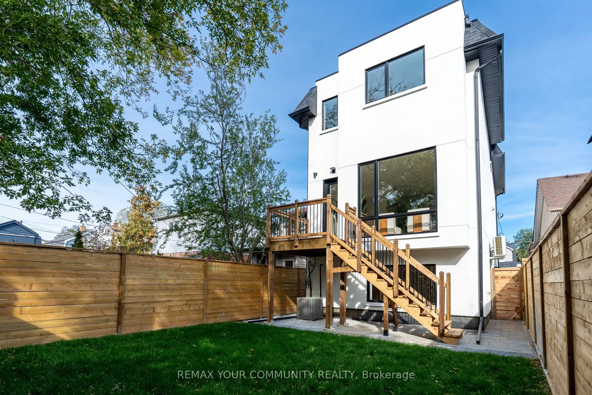 281 Queensdale Avenue