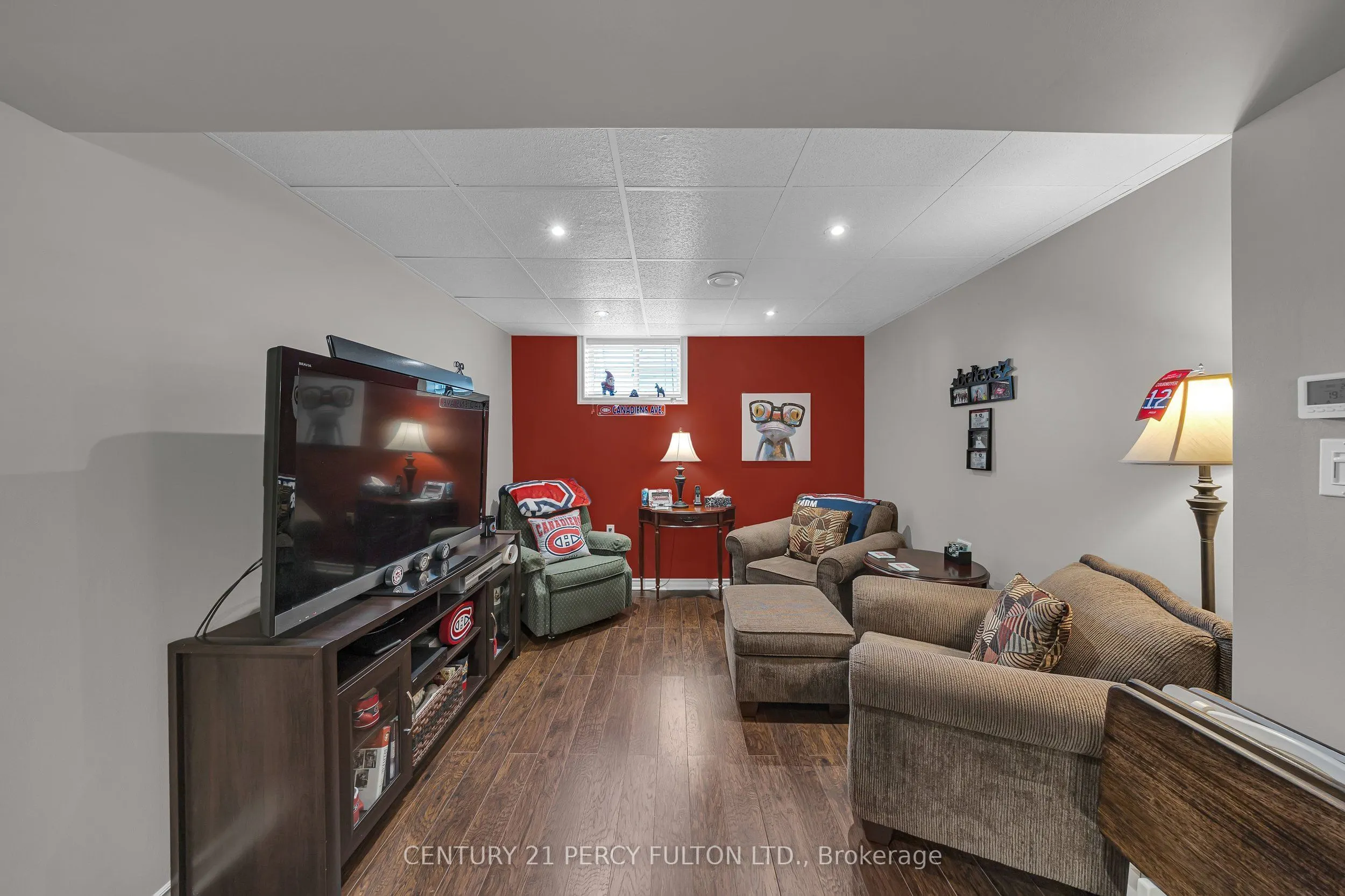 7 Eastbank Road