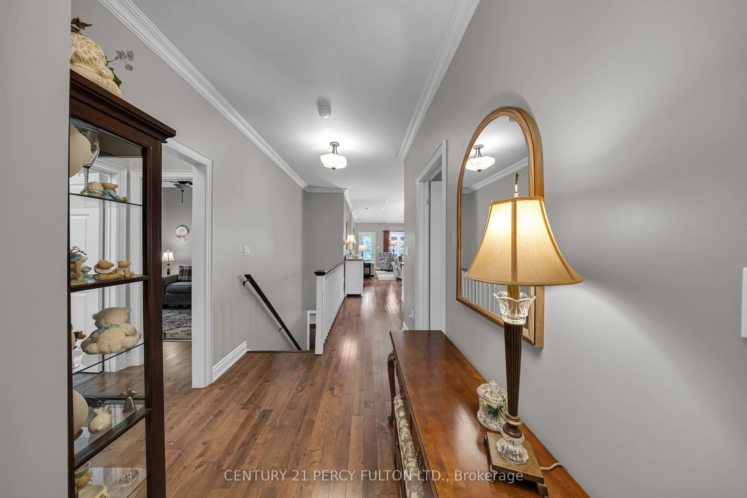 7 Eastbank Road
