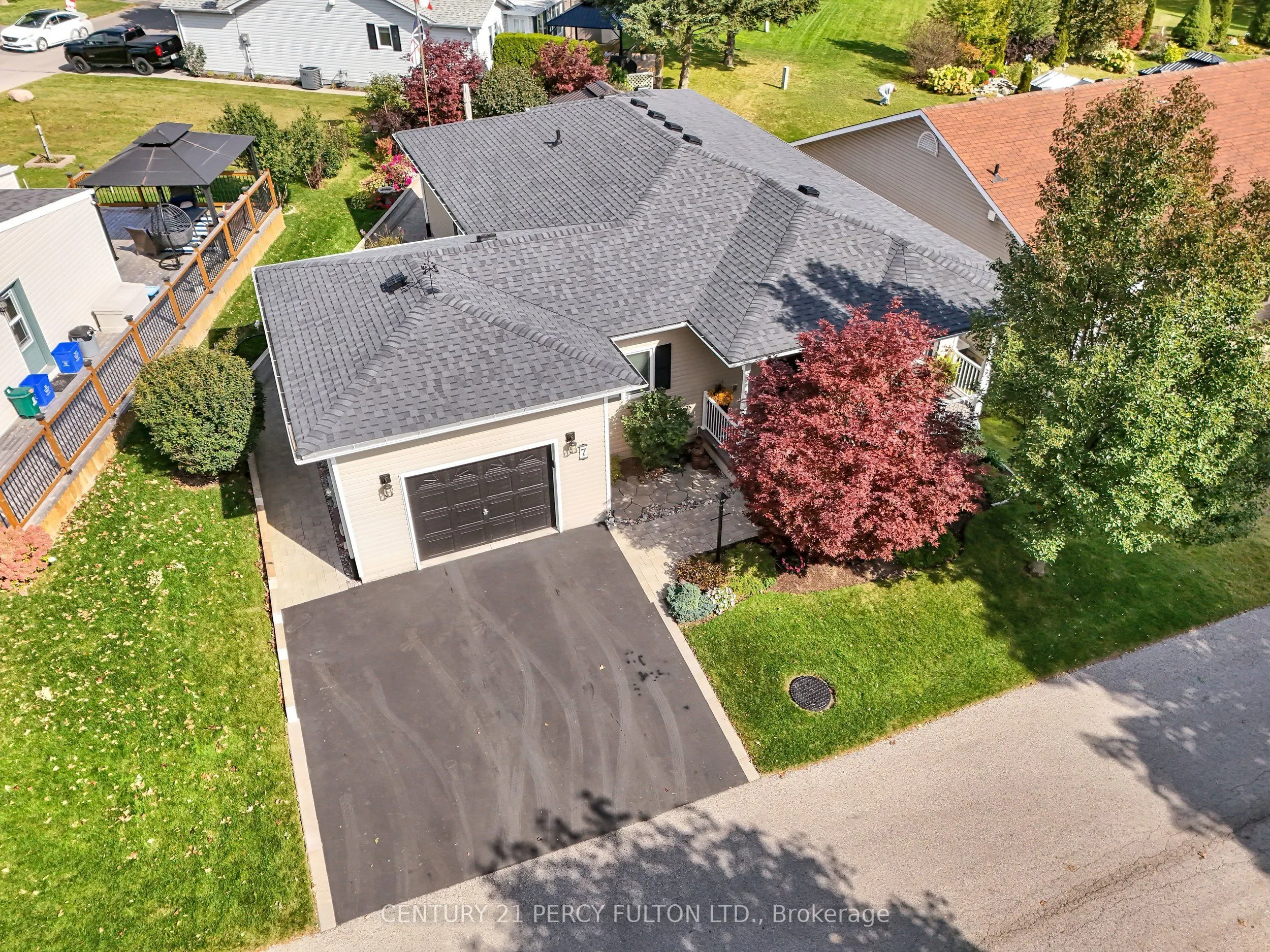 7 Eastbank Road