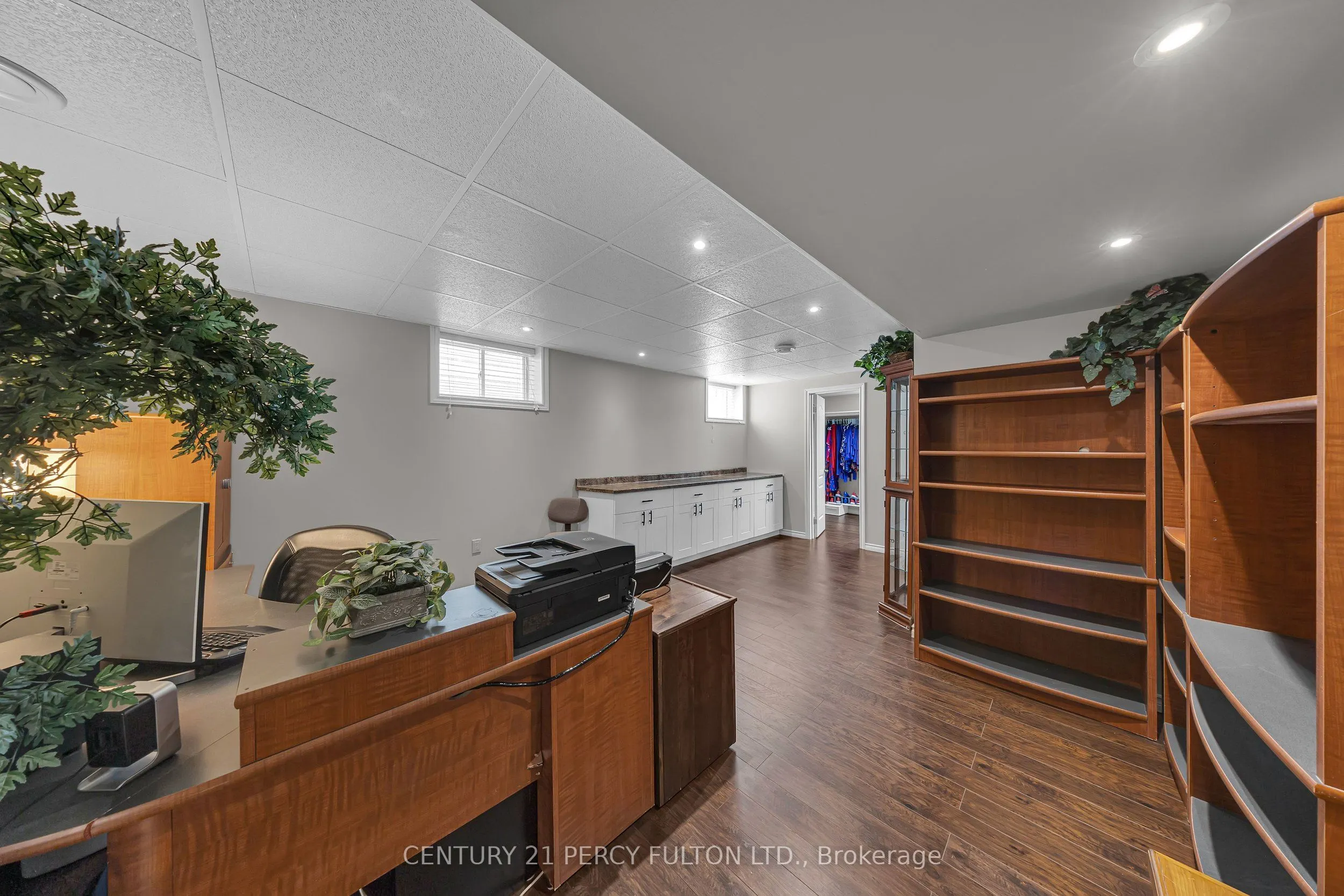 7 Eastbank Road